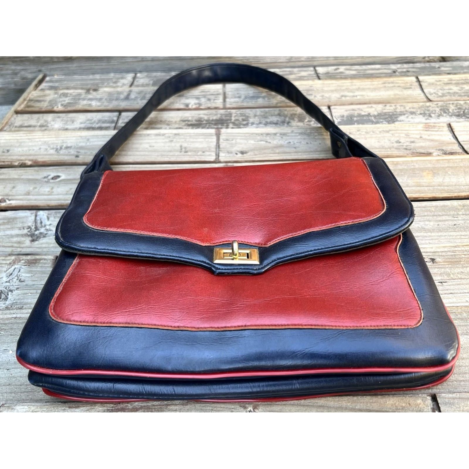 Vintage VINTAGE 60s 70s Mod Shoulder Bag Purse Red Blue Organizer Gold Tone Turn Lock Ila Of California Size ONE SIZE - 4 Thumbnail