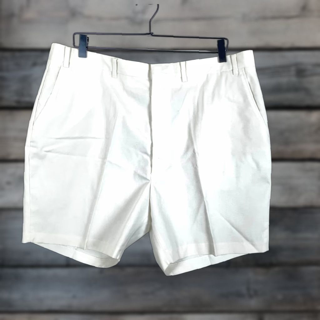 Vintage VINTAGE 80s Tennis Shorts Mens 38 x 6 White Lightweight Polyester Cotton Scovill Zipper Shorts Size US 38 / EU 54 - 1 Thumbnail