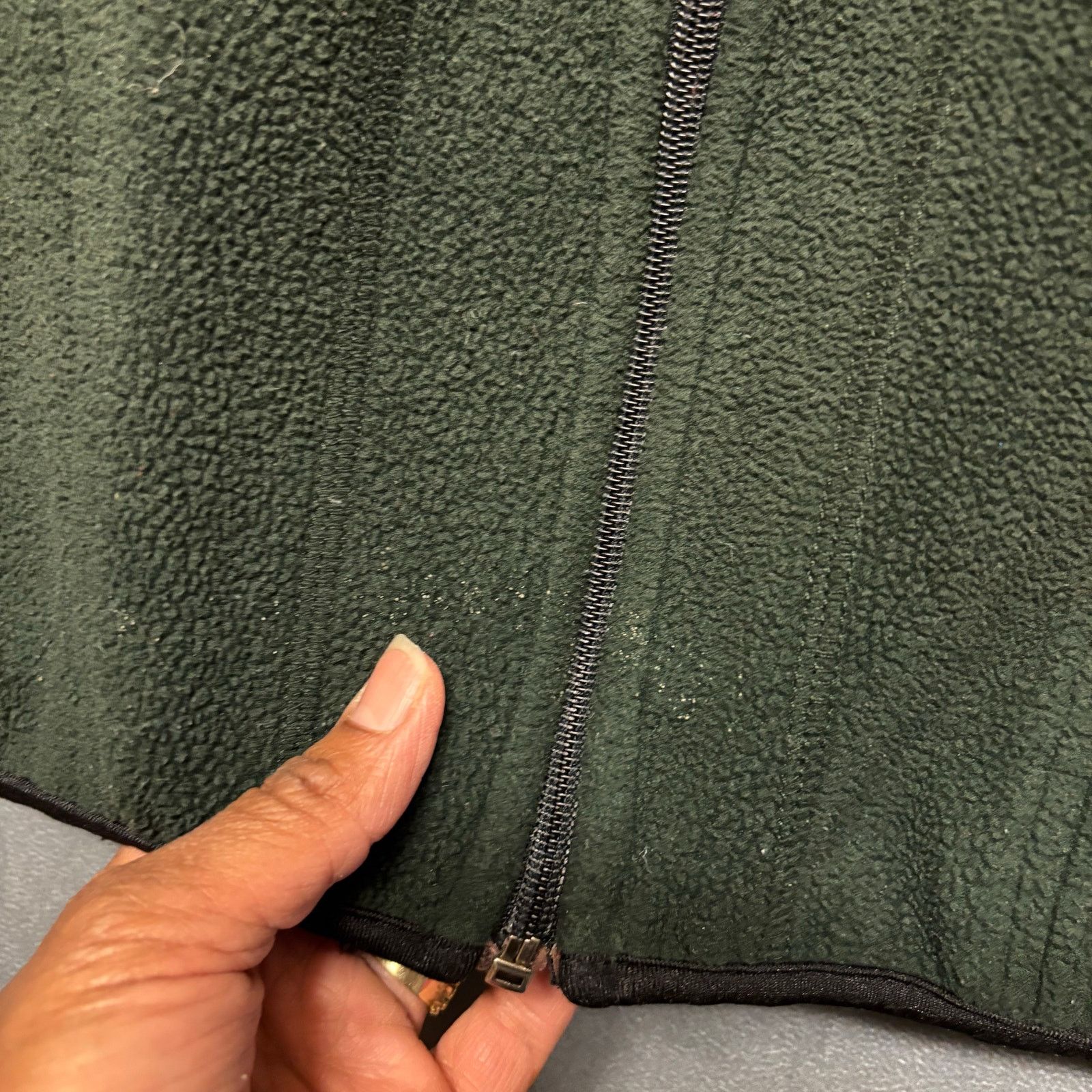 Champion Vintage Champion Fleece Vest Forest Green Full Zip Outdoors Size US XL / EU 56 / 4 - 2 Thumbnail