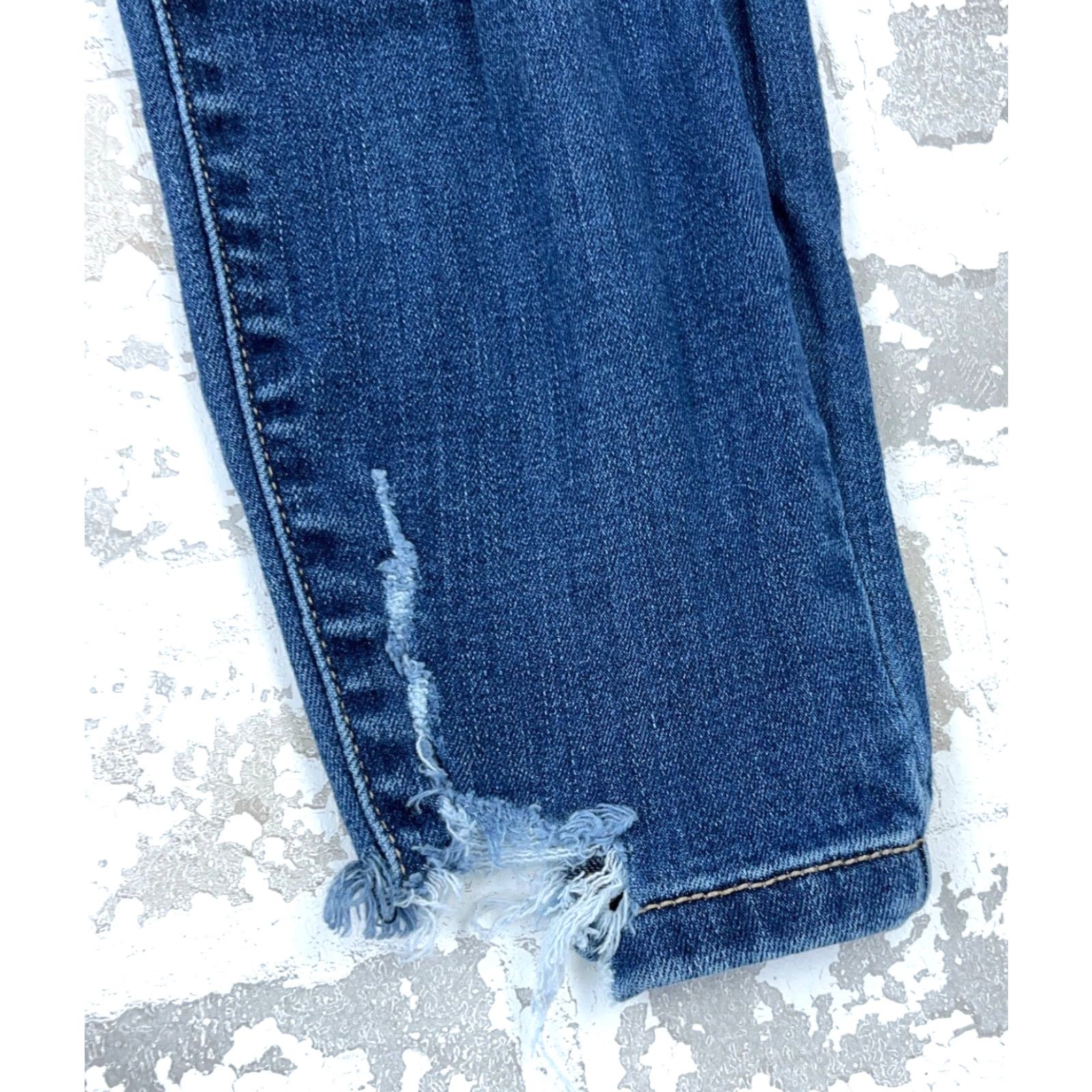 Vintage Judy Blue Jeans Women 29 Skinny Distressed Holes Med Wash Stretch Jeans Blue 5-Pocket Design Mens? Size 29" - 7 Thumbnail