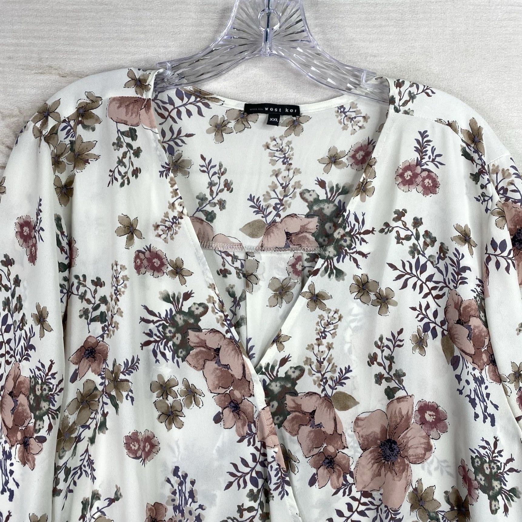 Vintage West Kei Blouse Tunic Womens XXL Floral White V Neck 3/4 Sleeve Knit Polyester Casual Shirt Buttonless Pullover Size XXL / US 16-18 / IT 52-54 - 2 Thumbnail