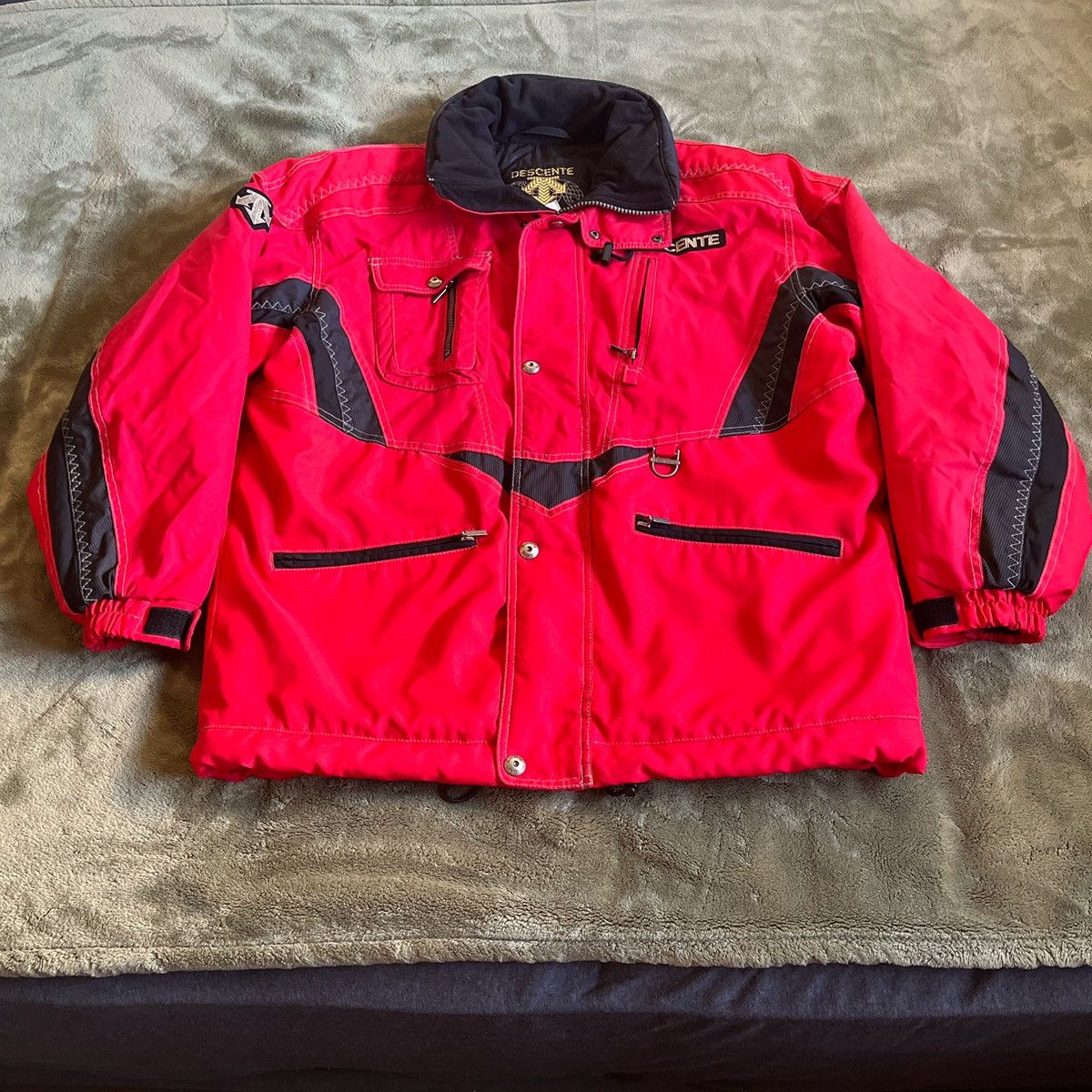 Descente Red and Black Designer Descente Insulated Coat Size US M / EU 48-50 / 2 - 1 Thumbnail