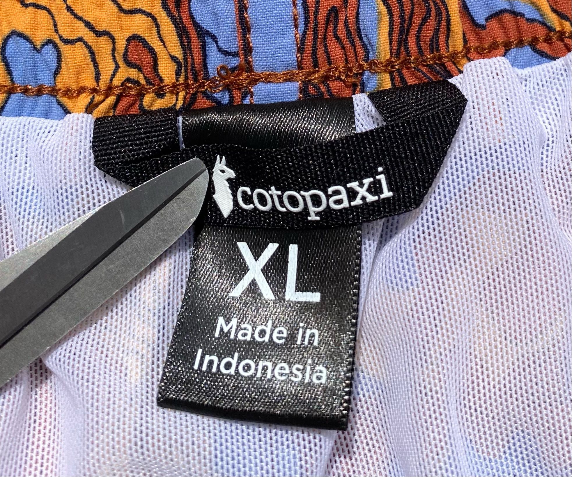 Cotopaxi Cotopaxi Brinco Graphic Print Colorful Lined Shorts XL Size US 40 / EU 56 - 6 Thumbnail