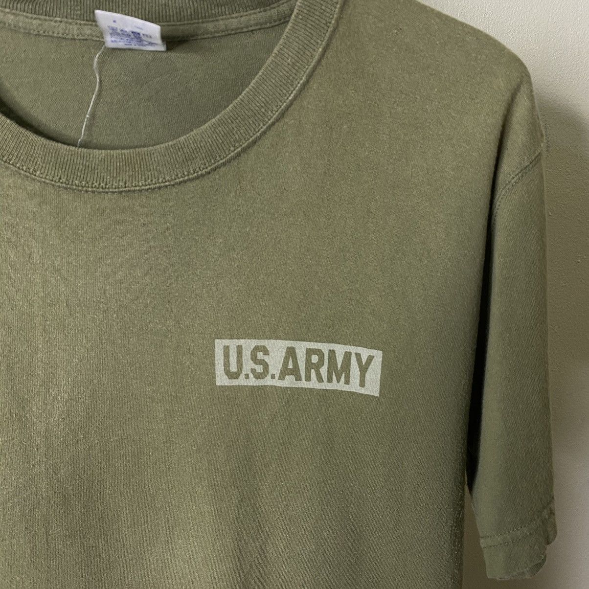 Vintage Vintage Airborne OG 107 Us Army Military Tee Size US L / EU 52-54 / 3 - 6 Thumbnail