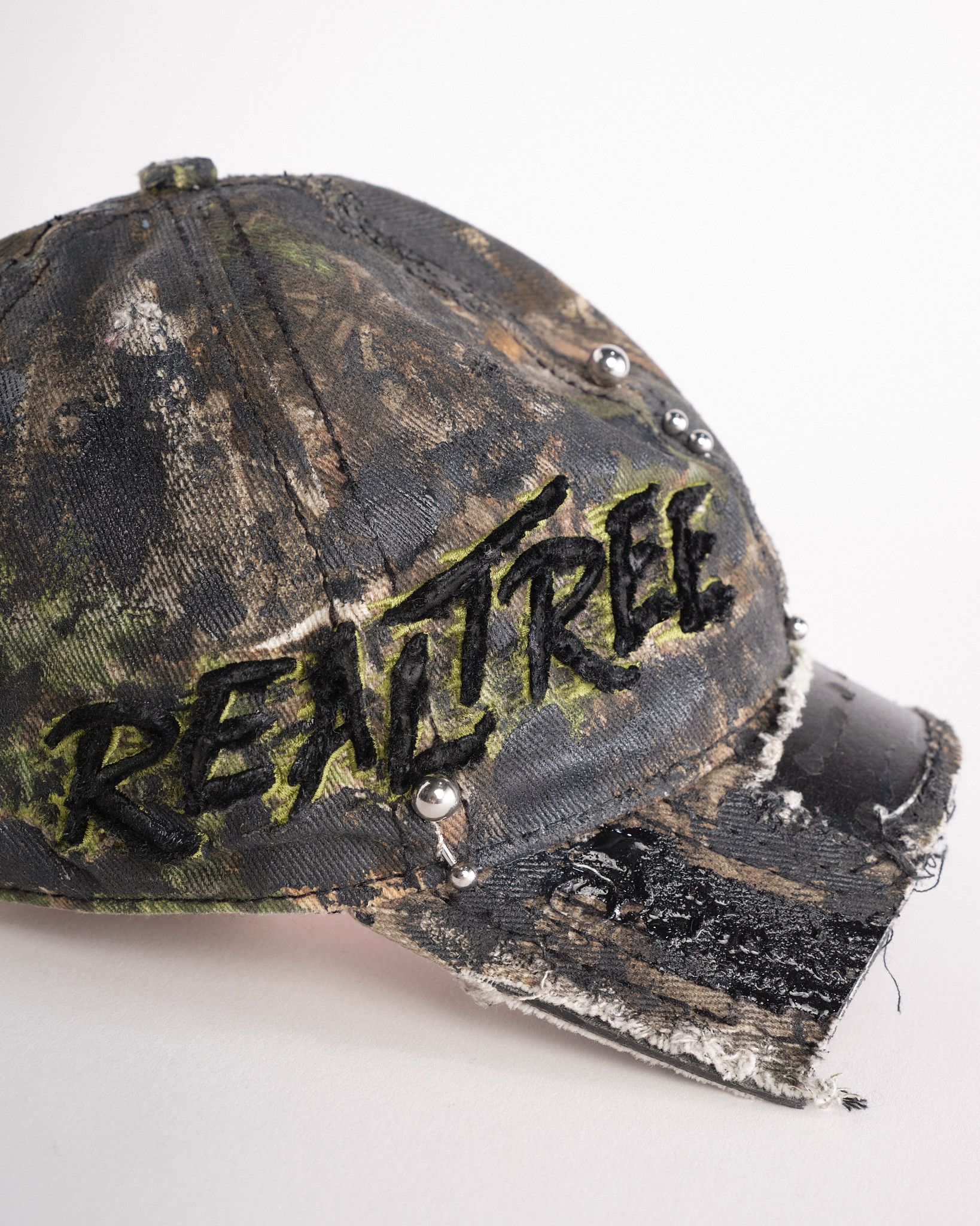Realtree ASTROBOI* 'Real Tree' Green Camouflage .5 Visor Pierced Hat Size ONE SIZE - 8 Thumbnail