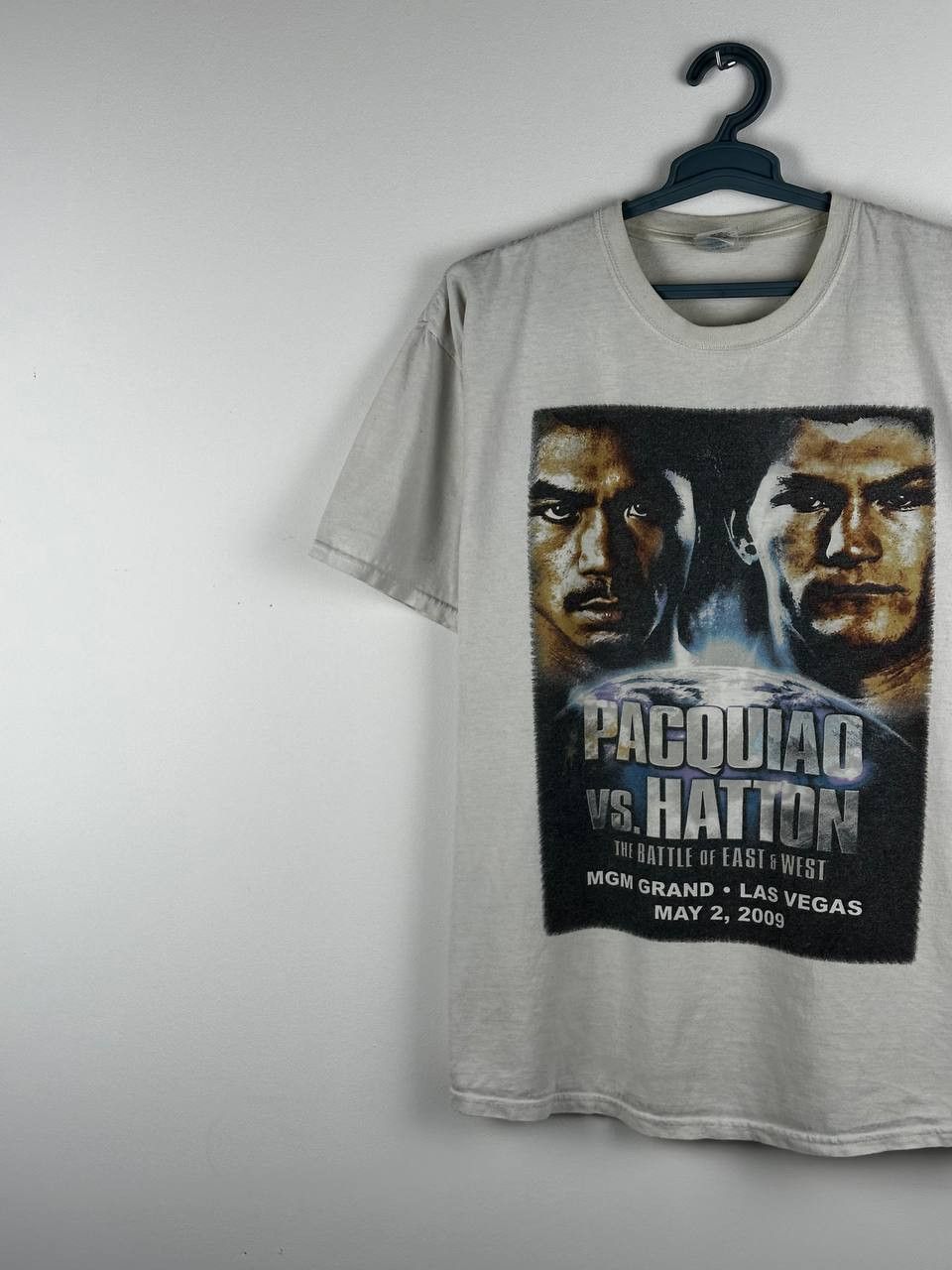 Band Tees × Gildan × Vintage VINTAGE 2009 Pacquiao vs Hatton Boxing Promo Rap Tee Gildan Size US XL / EU 56 / 4 - 2 Thumbnail