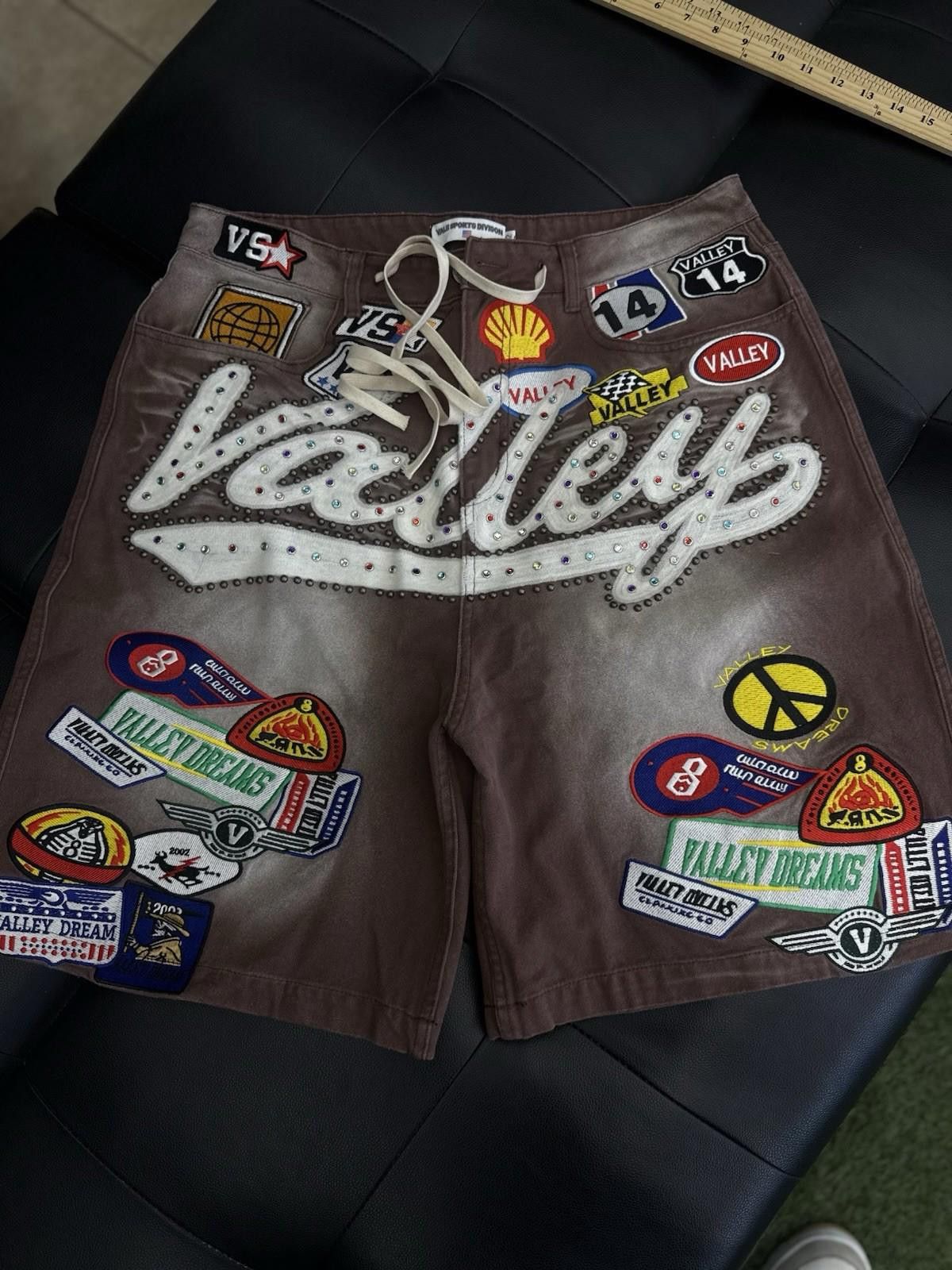 Vale Valley Brown Denim Patchwork Shorts Size 32 (Brand New) Size US 32 / EU 48 - 1 Thumbnail