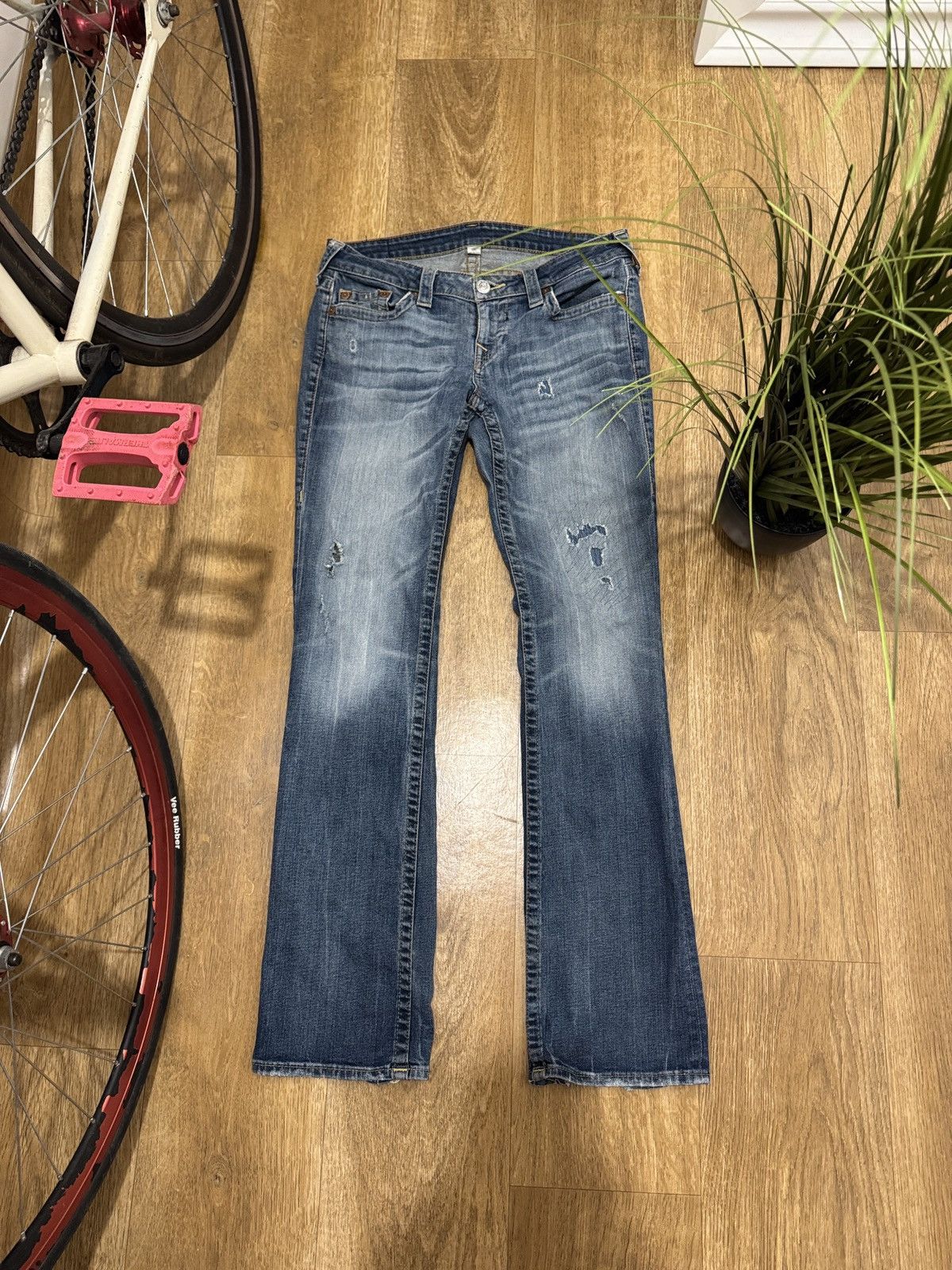 True Religion TRUE RELIGION DISTRESSED DENIM ZIP PANTS JEANS Size 30" / US 8 / IT 44 - 4 Thumbnail