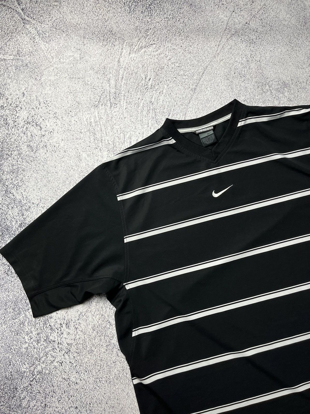 Nike Mens Vintage Nike T-Shirt centre swoosh Rare Size US XL / EU 56 / 4 - 6 Thumbnail