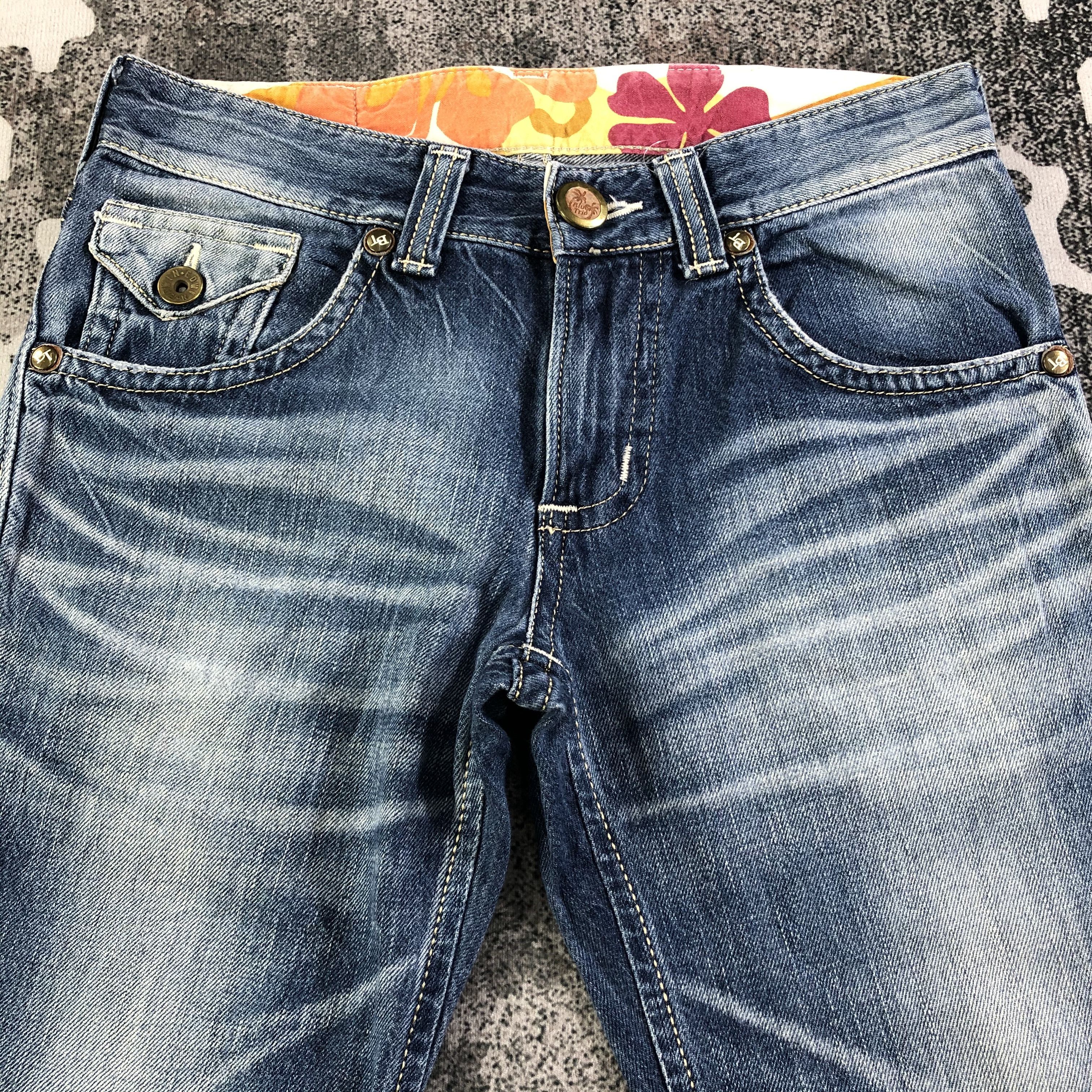 Edwin Edwin Blue Trip Faded Flared Jeans KJ2164 Size US 30 / EU 46 - 3 Thumbnail