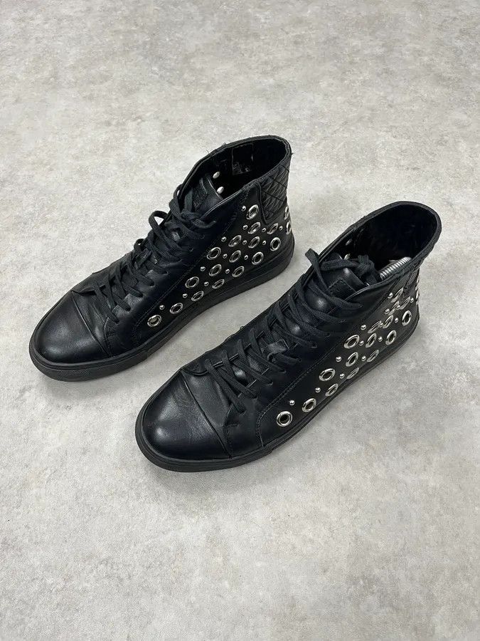 Versace 2000s Versace Eyelet Black Leather High Top Shoes Size US 9 / EU 42 - 4 Thumbnail