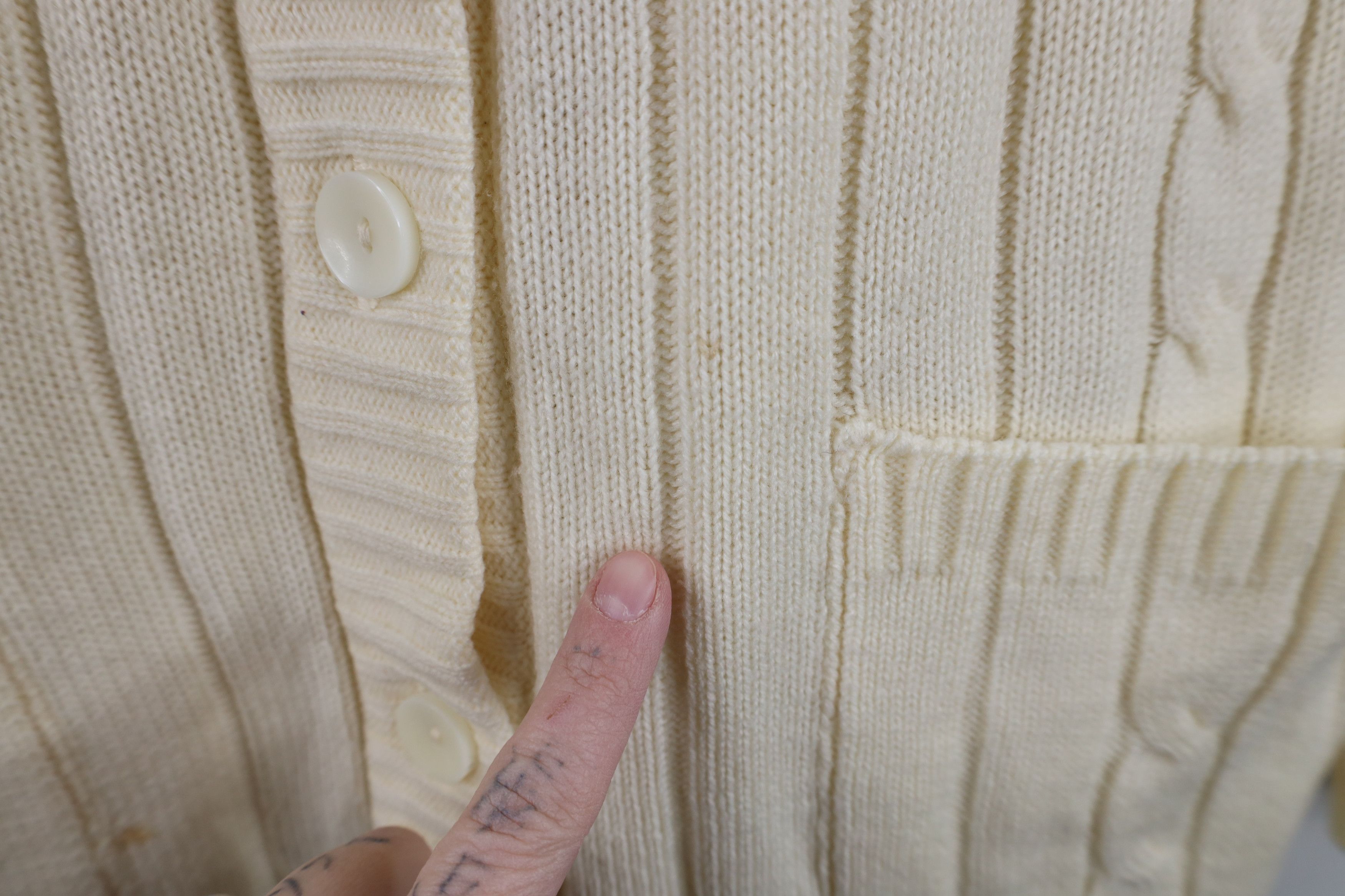 Vintage Vintage 70s Streetwear Ribbed Knit Cardigan Sweater Cream Size S / US 4 / IT 40 - 4 Thumbnail