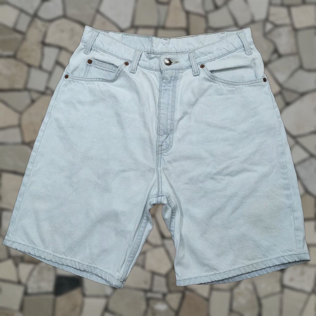 Levi's VINTAGE Levi's Shorts Mens 30 Light Blue 550 Orange Tab Relaxed Denim USA 90s Size US 30 / EU 46 - 1 Thumbnail