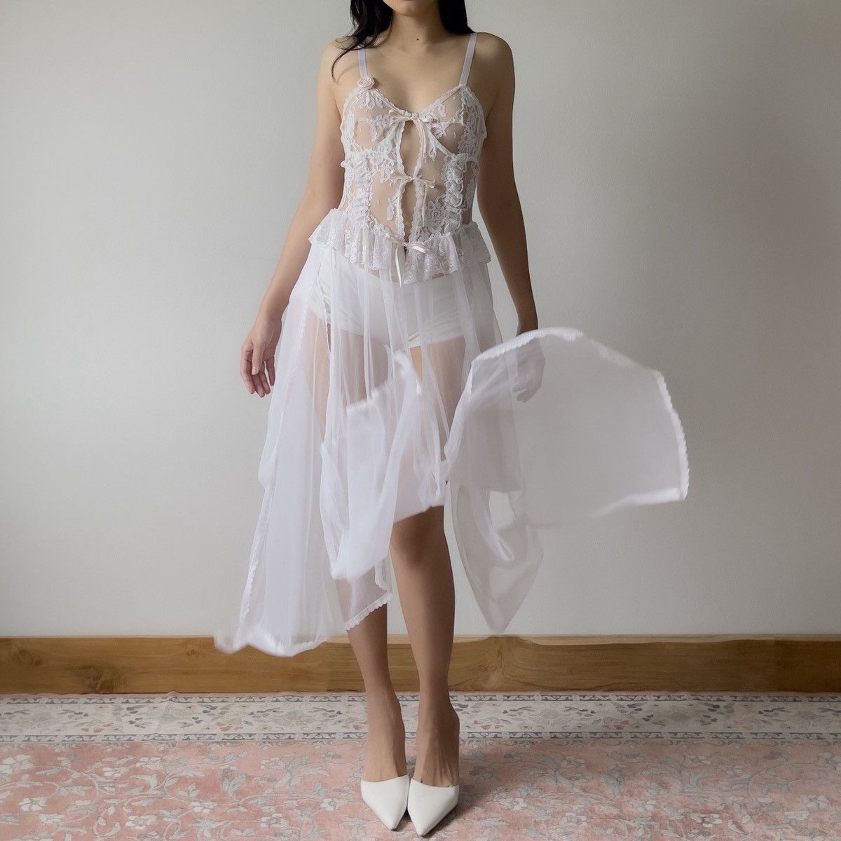 Other Frederick’s of Hollywood 90s White Lace Lingerie Gown (XS–M) Size M / US 6-8 / IT 42-44 - 4 Thumbnail