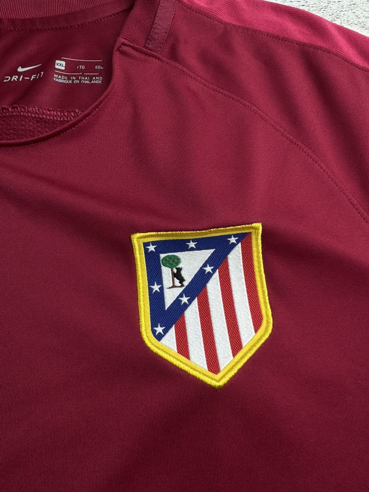 Nike Atletico Madrid Training Home 2016 2017 Red Nike Soccer Football Shirt Jersey Size US XXL / EU 58 / 5 - 7 Thumbnail