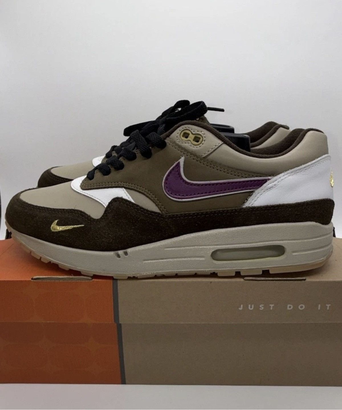 Nike × atmos Nike Air Max 1 B Atmos Viotech SZ 11 Size US 11 / EU 44 - 4 Thumbnail