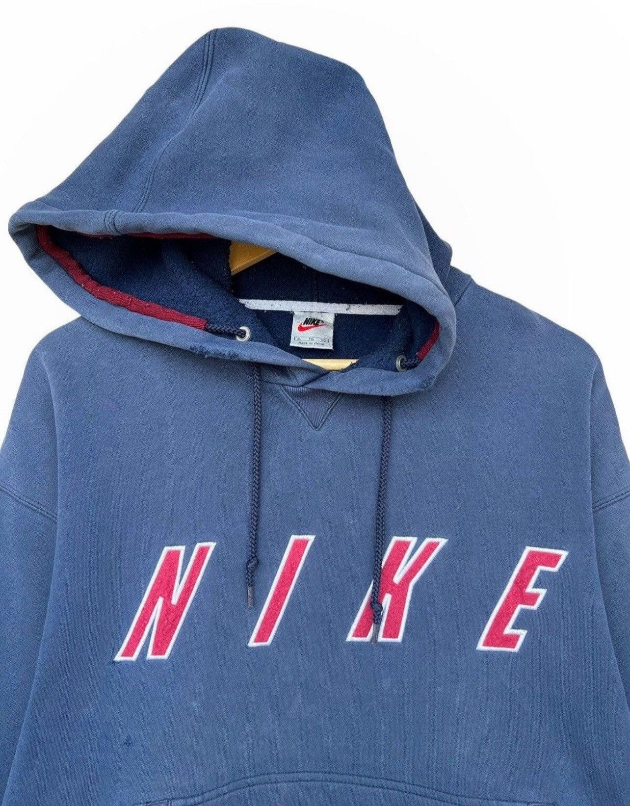 Nike Vintage Nike Embroidered Spellout Sunfaded Baggy Boxy Hoodie Size US XL / EU 56 / 4 - 7 Thumbnail