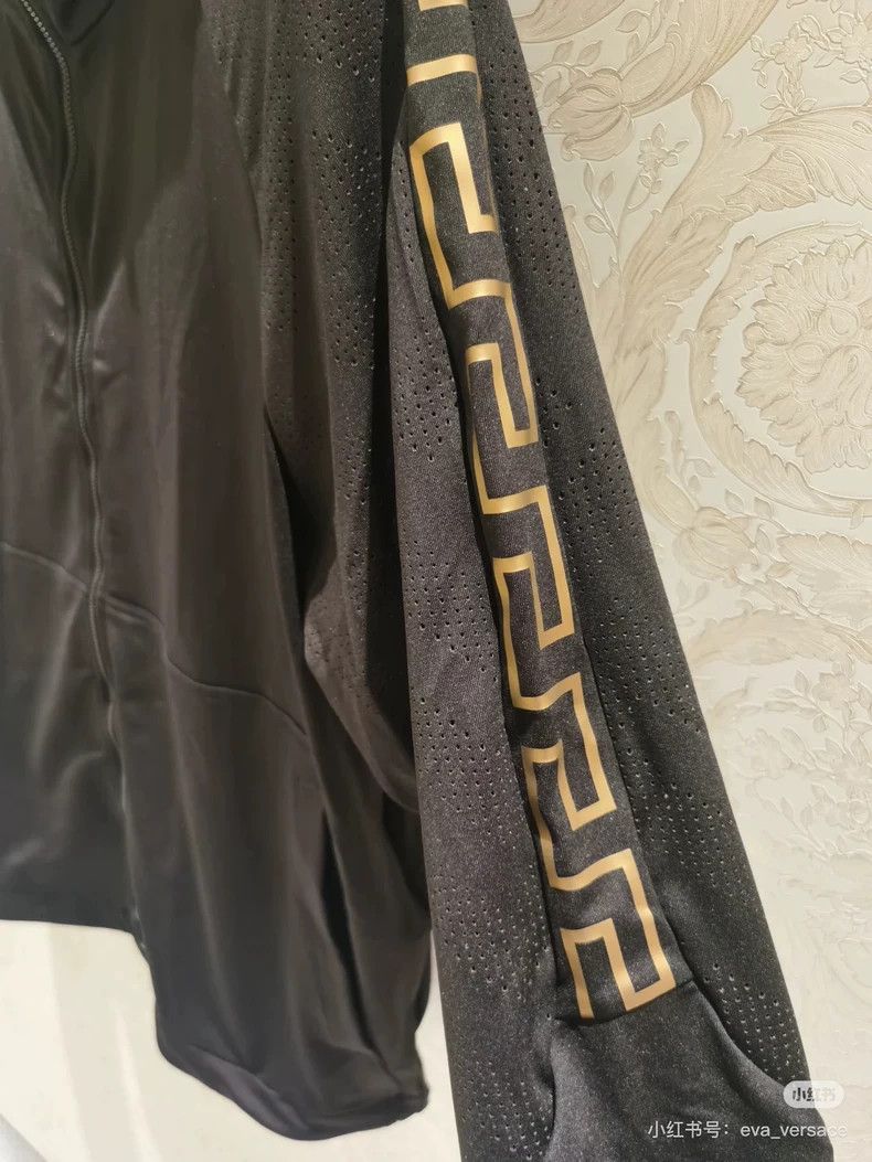 Versace Versace Phnom rim baroque hooded jacket coat Size US L / EU 52-54 / 3 - 2 Thumbnail