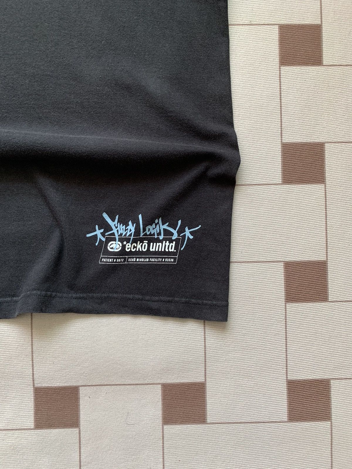 Ecko Unltd. × Vintage Vintage Y2K Ecko Unltd Fuzzy Logik Graphic Tshirt Size US L / EU 52-54 / 3 - 6 Thumbnail