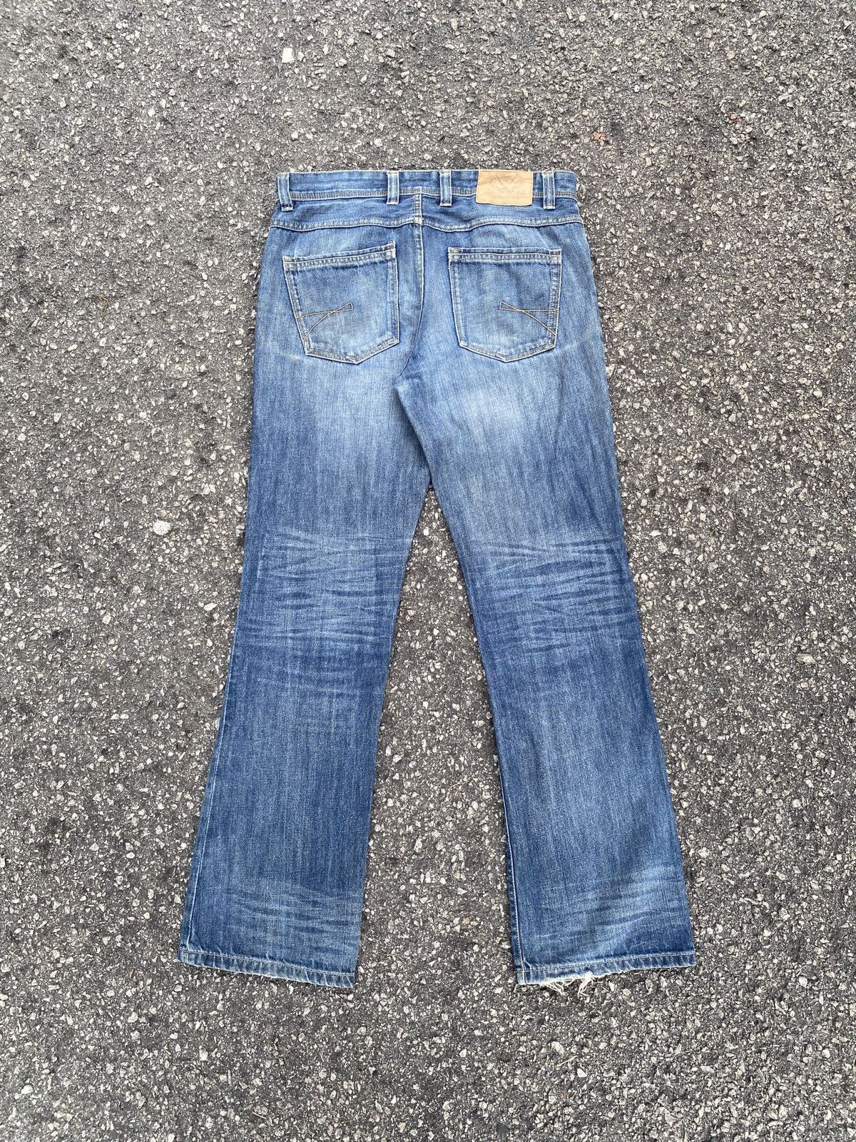 Japanese Brand × Tornado Mart Red Hearing Bootcut Blue Washed Distressed Denim Size US 34 / EU 50 - 2 Thumbnail