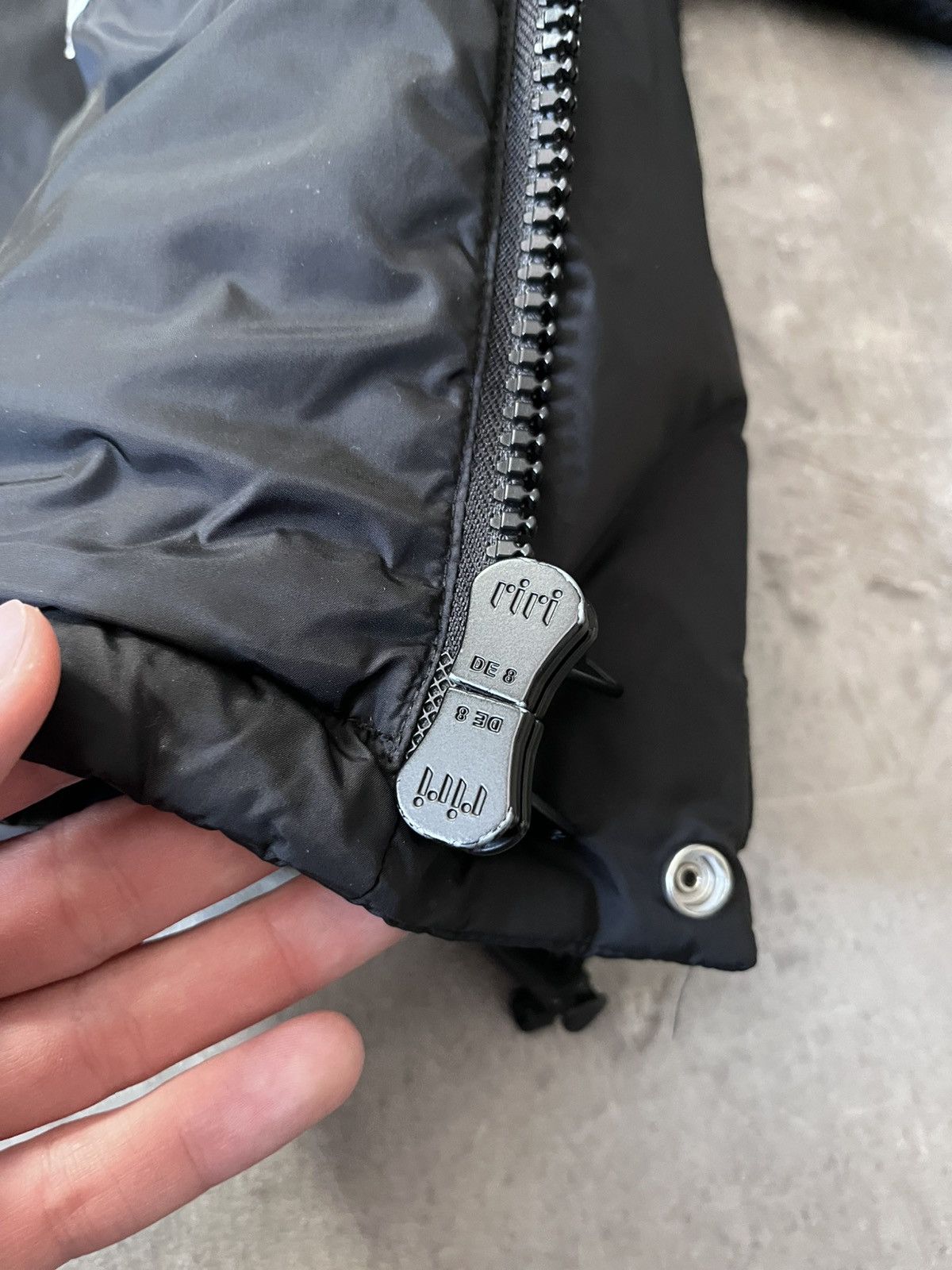 Maison Margiela Maison Margiela F/W 19 Recycled cropped padded jacket black Size US M / EU 48-50 / 2 - 20 Thumbnail