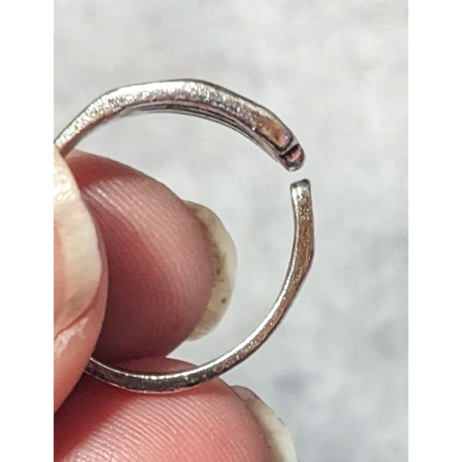Other Gothic Skeleton Hand Silver Tone Fashion Ring Size 5 1/2 Size ONE SIZE - 14 Thumbnail