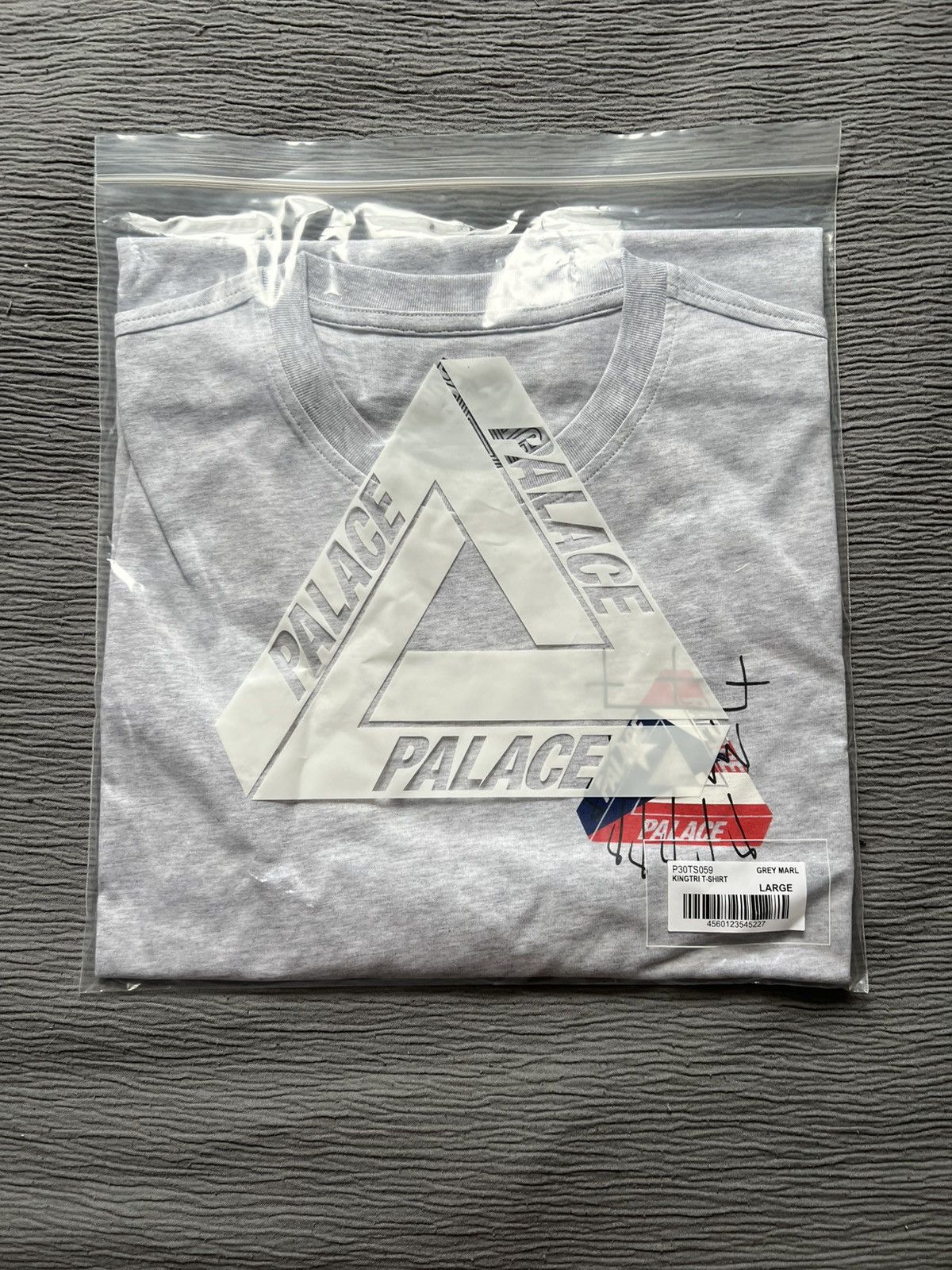 Palace Palace King Tri T Shirt Grey Size Large Size US L / EU 52-54 / 3 - 1 Thumbnail