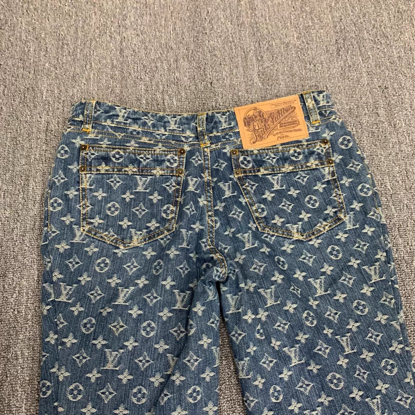 Louis Vuitton LV All Over Monogram Cropped Jeans 40 95 New Size 28" / US 6 / IT 42 - 7 Thumbnail