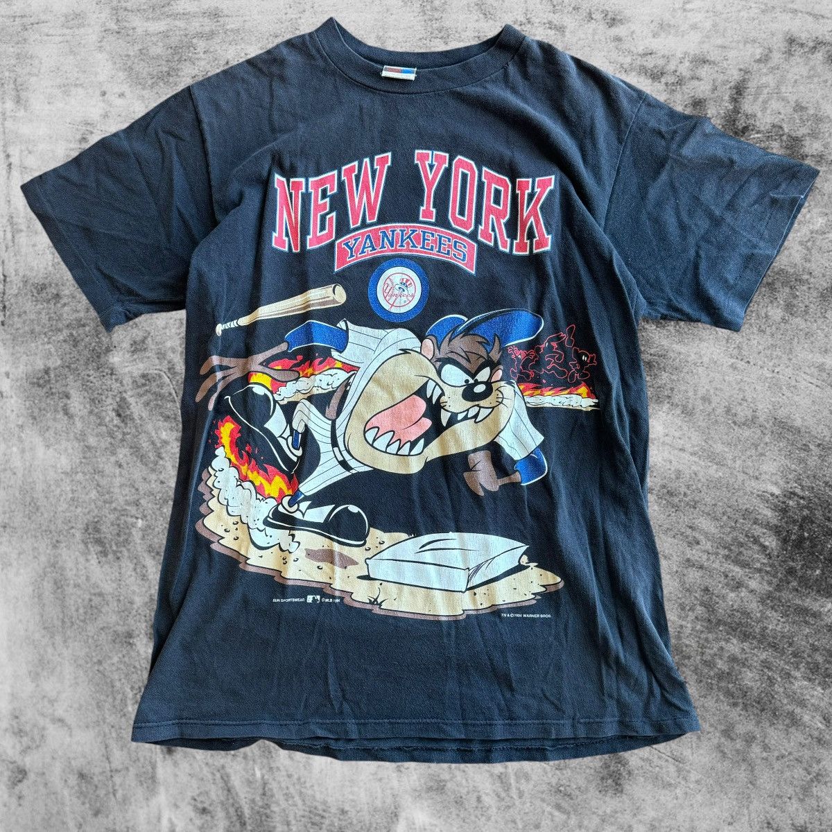 Vintage 90s MLB Taz Yankees NY Faded Tee M
