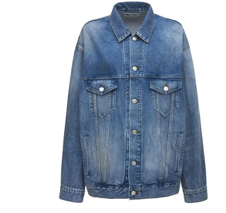 Balenciaga Balenciaga BB sprayed denim jacket Size US S / EU 44-46 / 1 - 2 Thumbnail