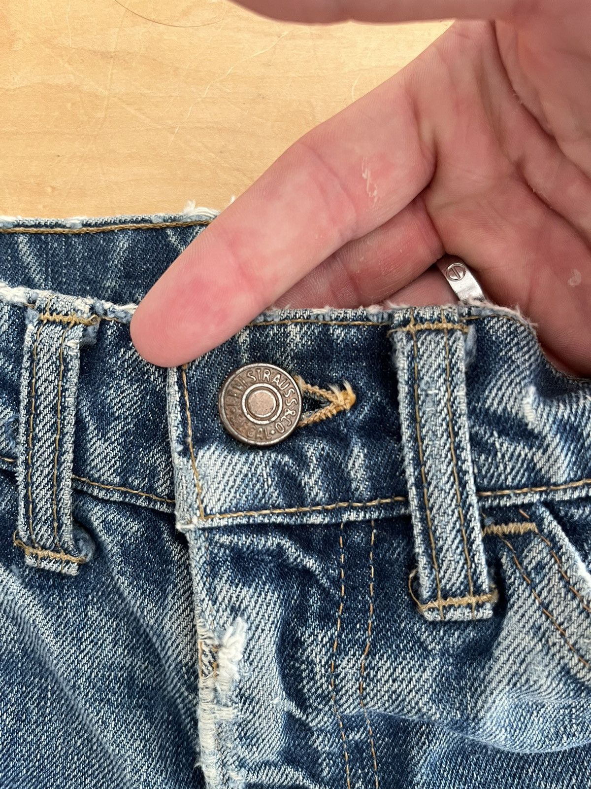 Levi's Vintage Clothing Vintage Levi's Orange tab Heavily Distressed Cut Off Short Size US 28 / EU 44 - 6 Thumbnail