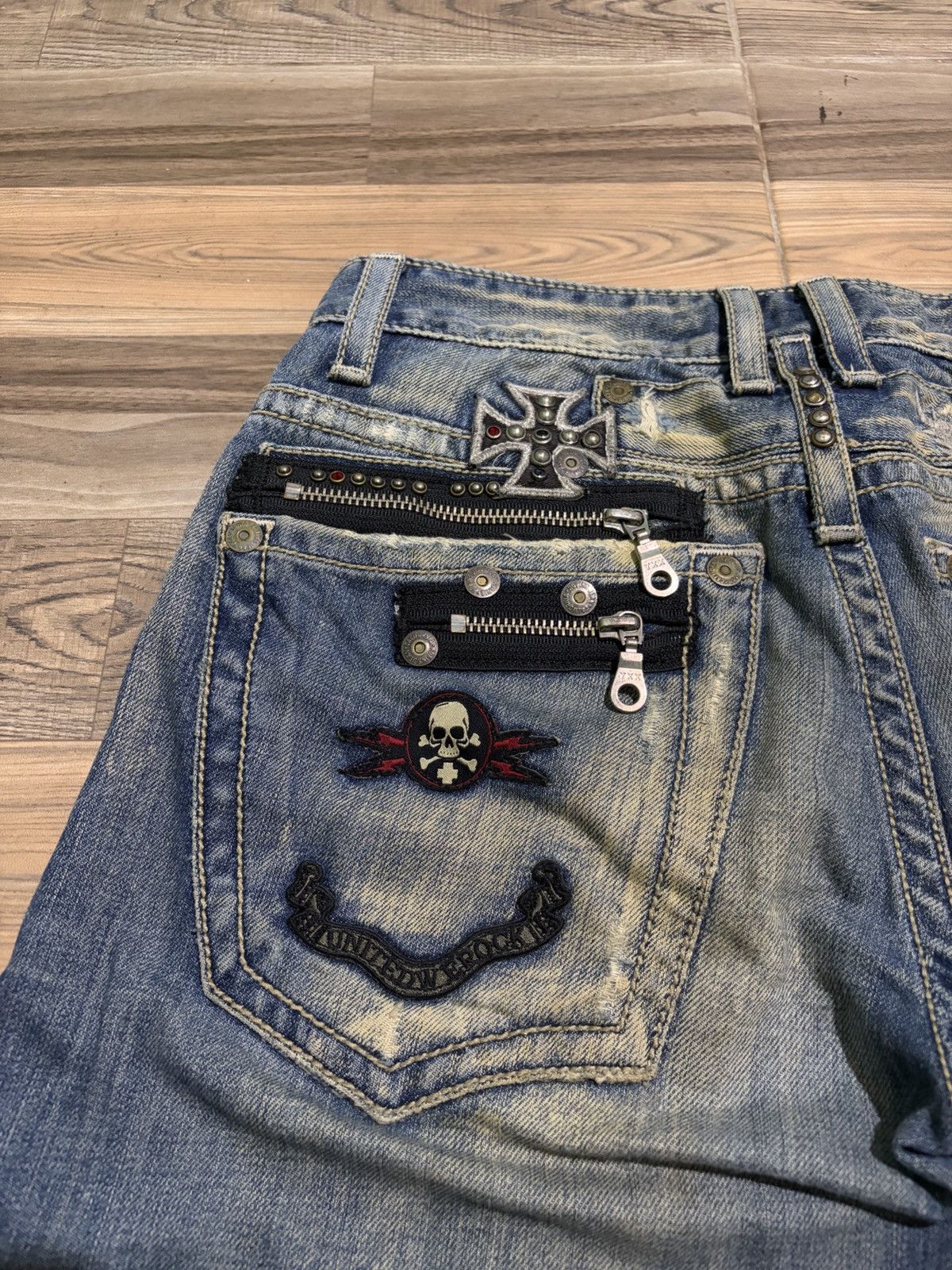 Robins Jeans ROBINS JEAN SKULL PUNK STUDDED ROCK AND ROLL JEANS SIZE 29 Size US 29 - 4 Thumbnail