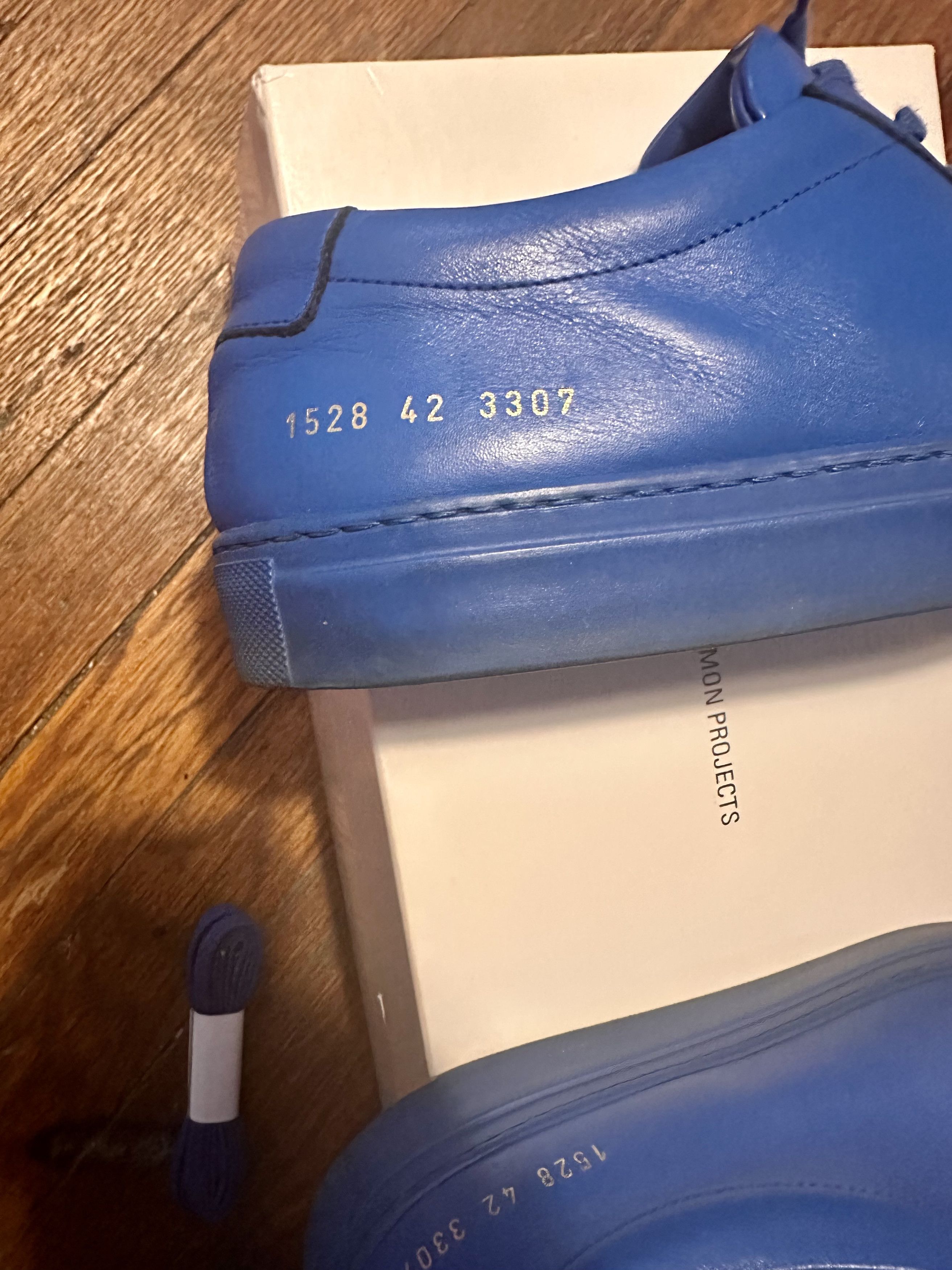 Common Projects Common Projects Achilles Low Blue 42/9 | Rare Monochrome Size US 9 / EU 42 - 10 Thumbnail