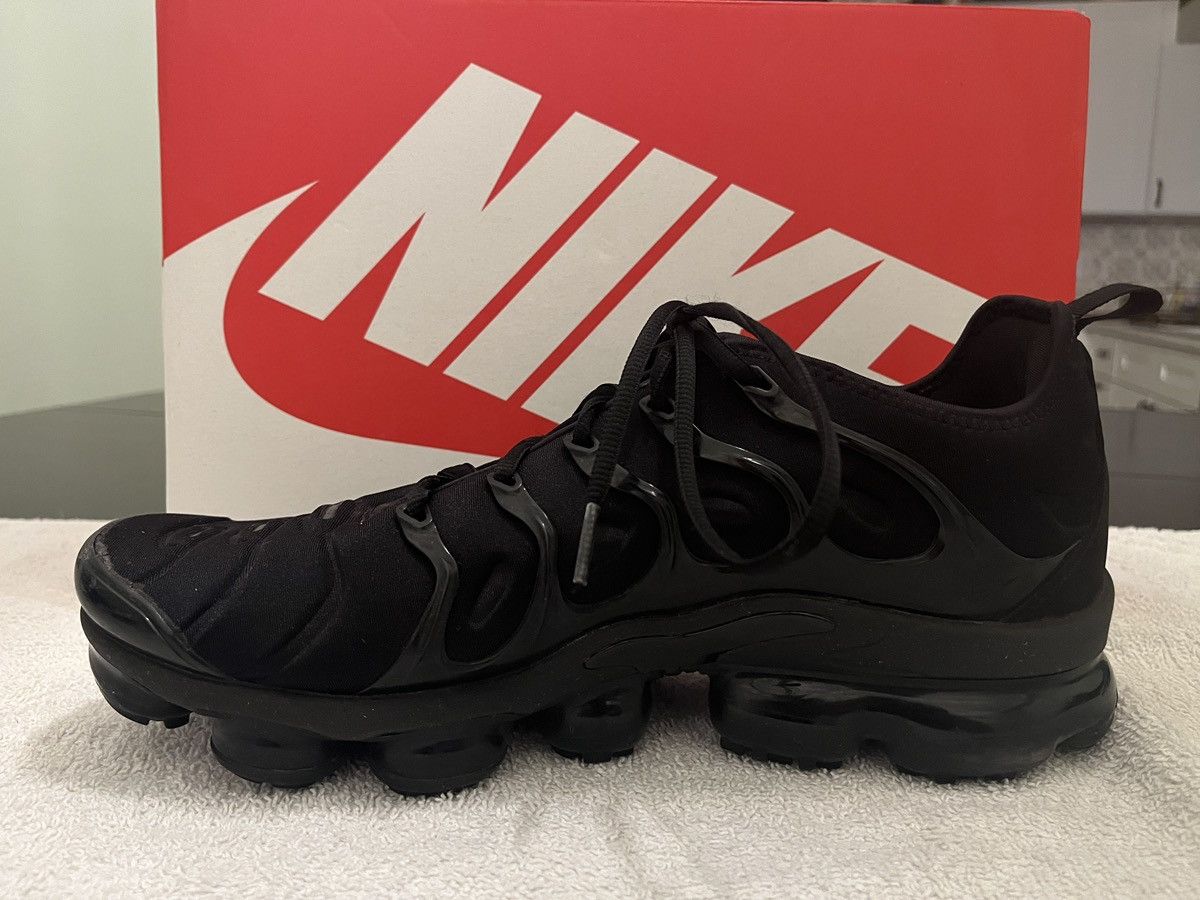 Nike Nike Air VaporMax Plus Size US 11.5 / EU 44-45 - 3 Thumbnail
