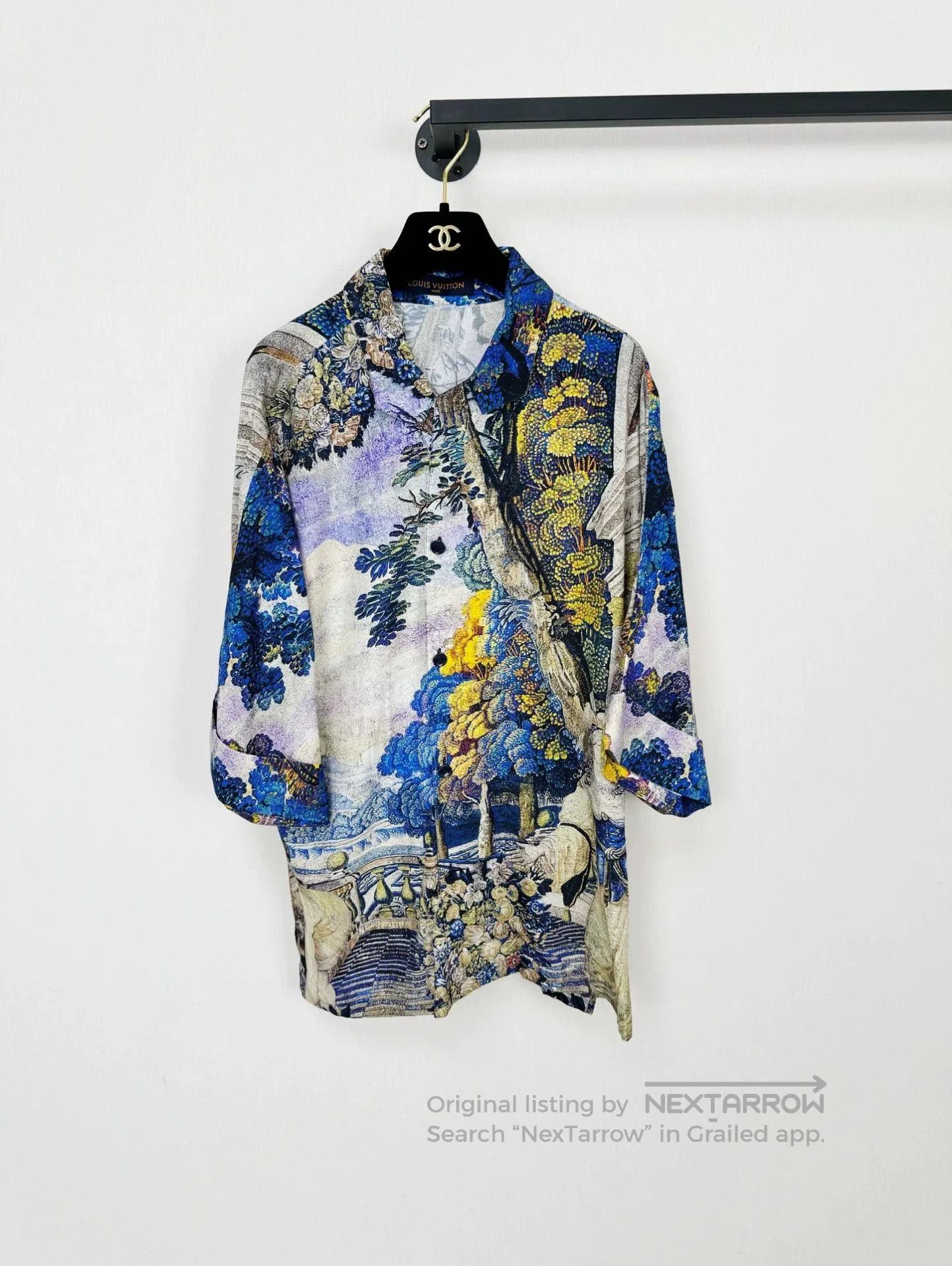 Louis Vuitton Louis Vuitton Small size printed shirt. Size US S / EU 44-46 / 1 - 1 Thumbnail