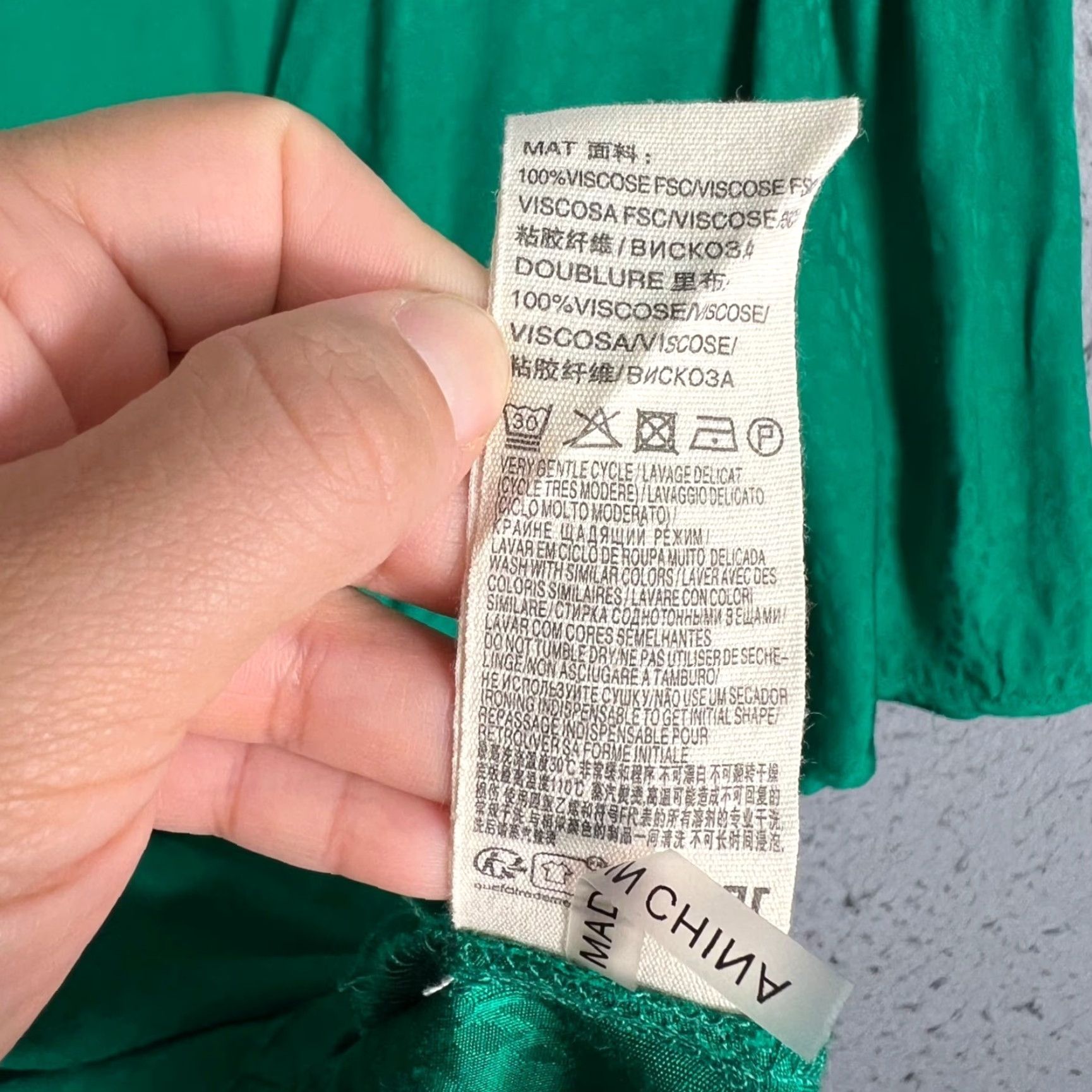 Vintage SUNCOO PARIS Green Midi Dress V-Neck Short Sleeve Knot Detail A-Line Size 2 Womens Size 26" / US 2 / IT 38 - 4 Thumbnail