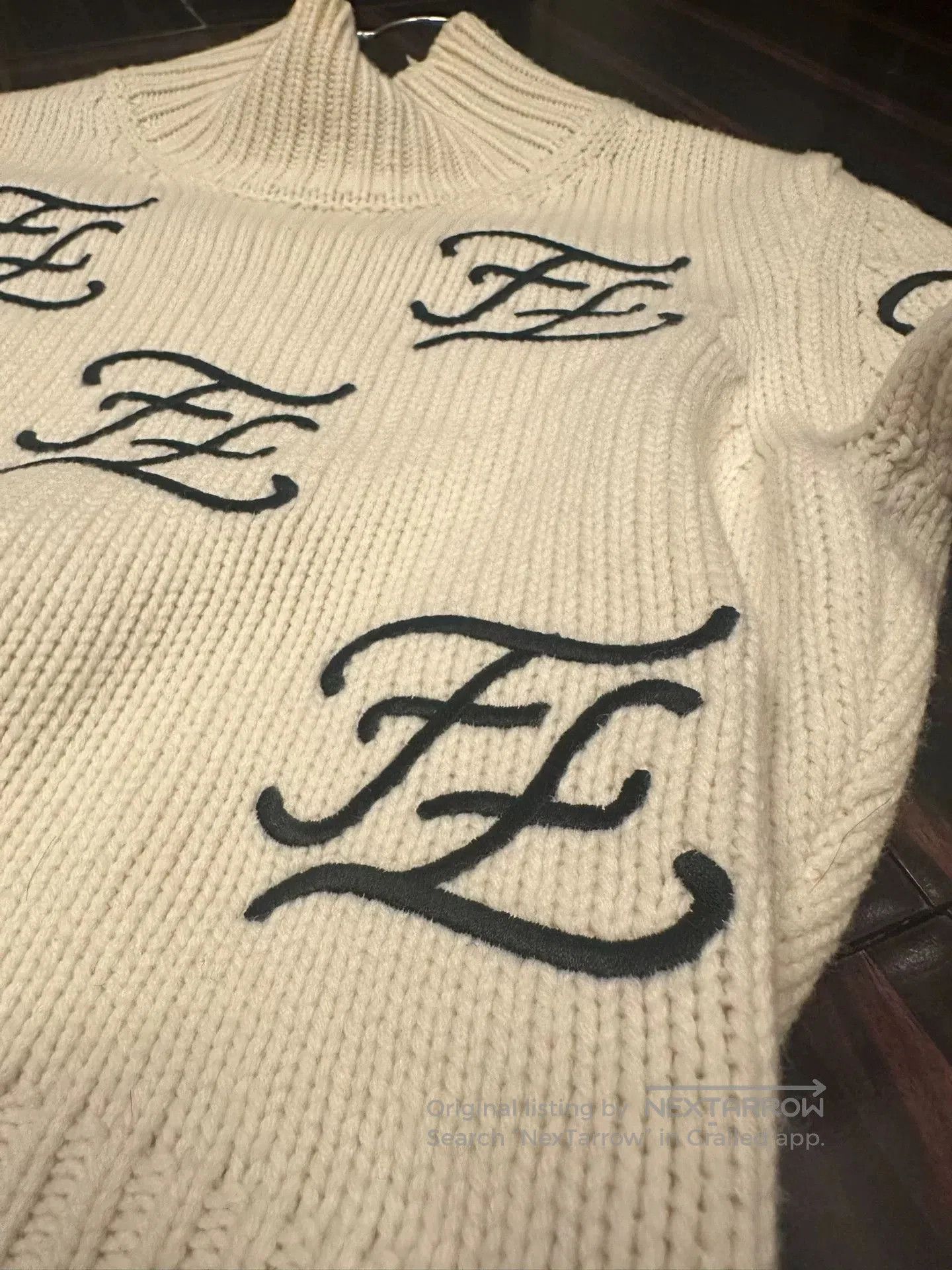 Fendi Fendi Runway Sweater. Size XS / US 0-2 / IT 36-38 - 3 Thumbnail