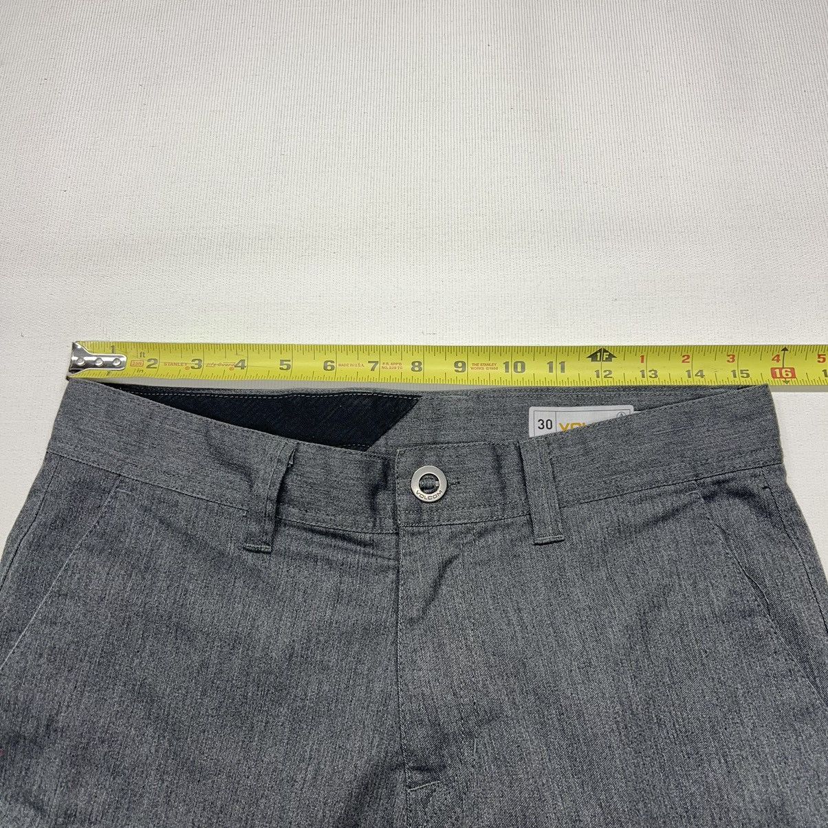 Volcom Volcom Chino Shorts Grey Board Beach Casual Simple Skate Size US 30 / EU 46 - 15 Thumbnail