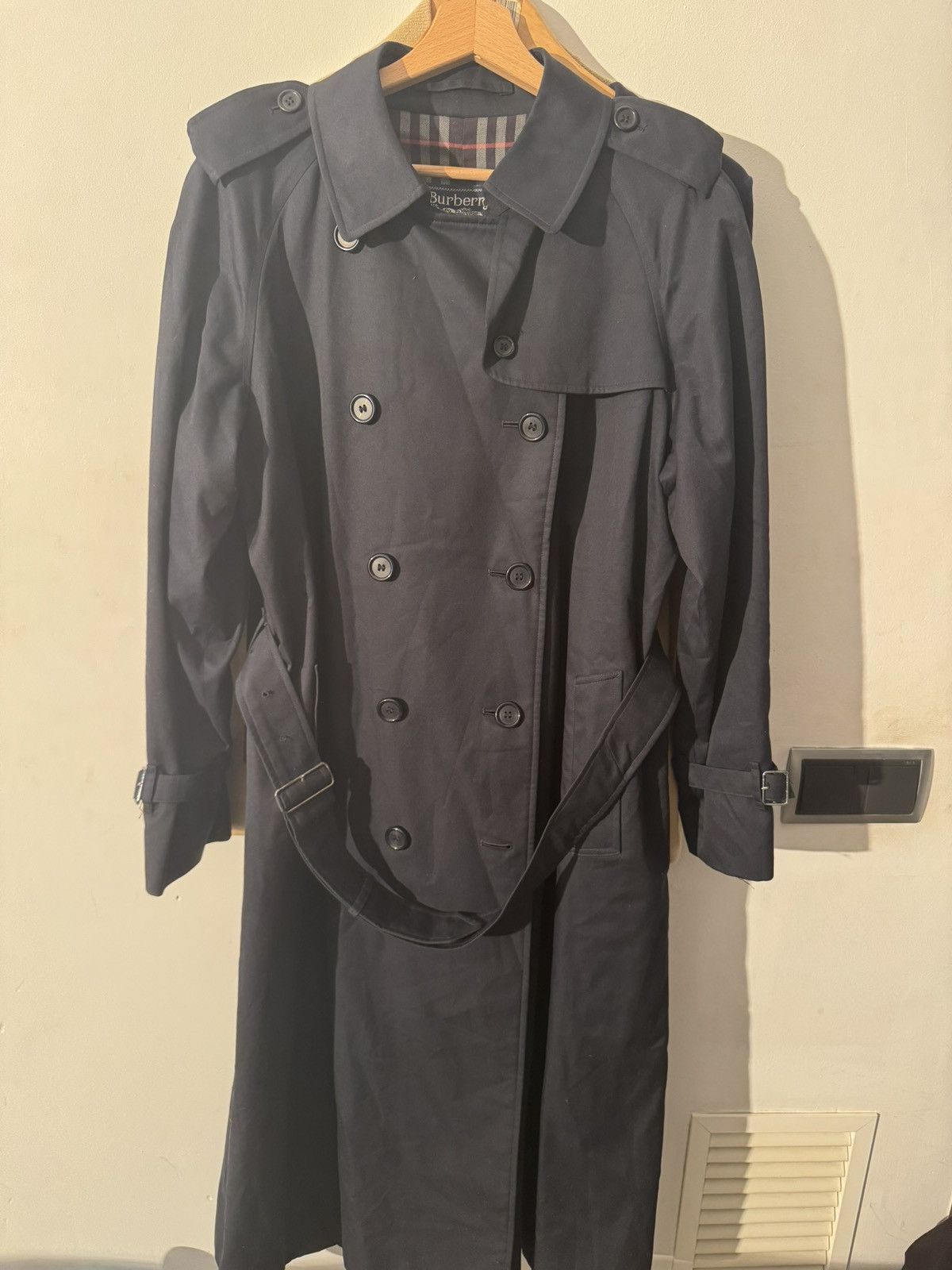 Burberry Gabardina/RainCoat Burberry Size M / US 6-8 / IT 42-44 - 1 Thumbnail
