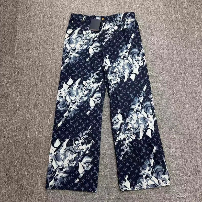 Louis Vuitton louis vuitton Floral and presbyopic jeans 2501-Nextarrow Size US 33 - 1 Thumbnail