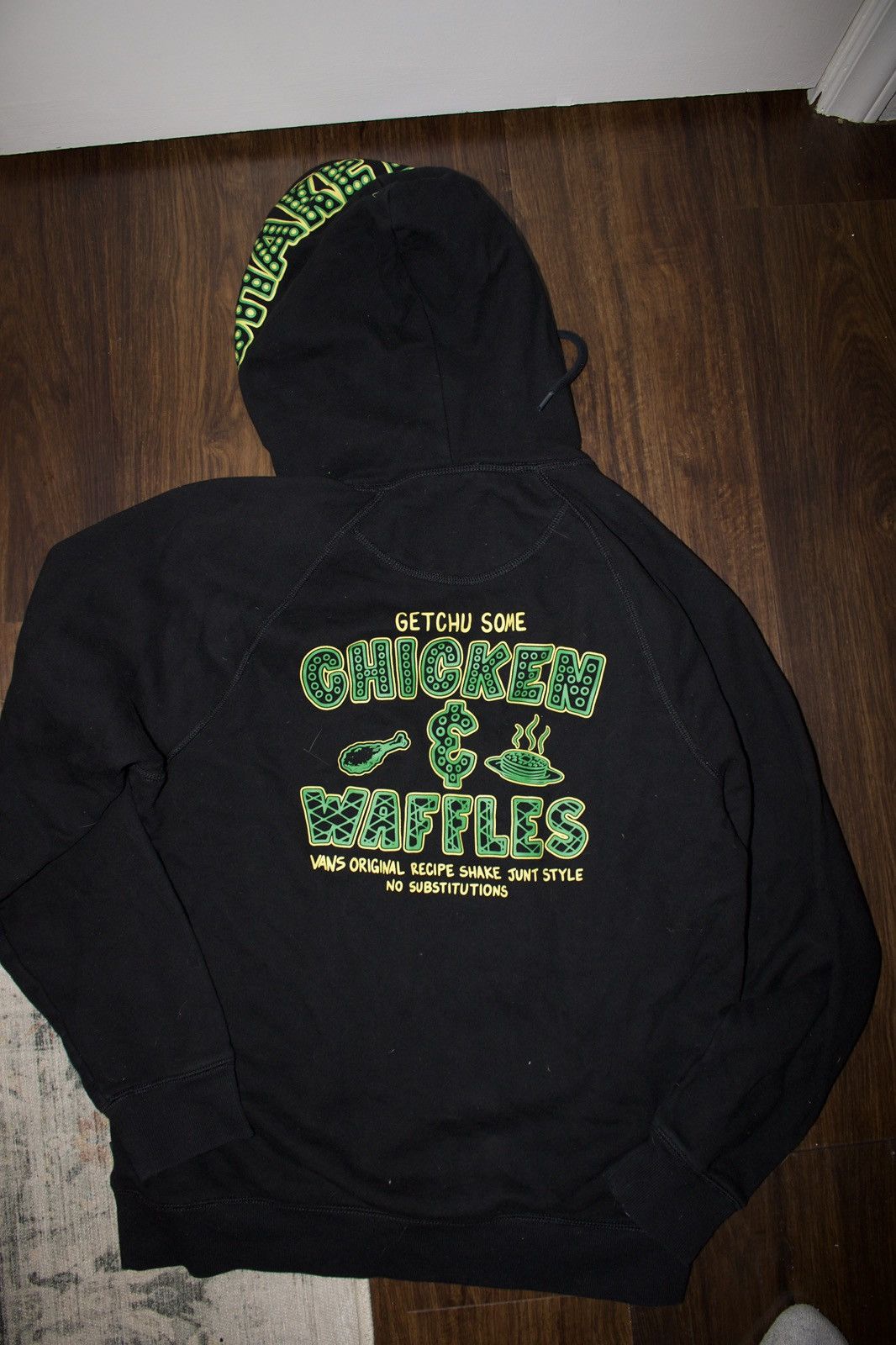 Vans Limited Edition Vans x Shake Junt Hoodie size L Size US L / EU 52-54 / 3 - 4 Thumbnail