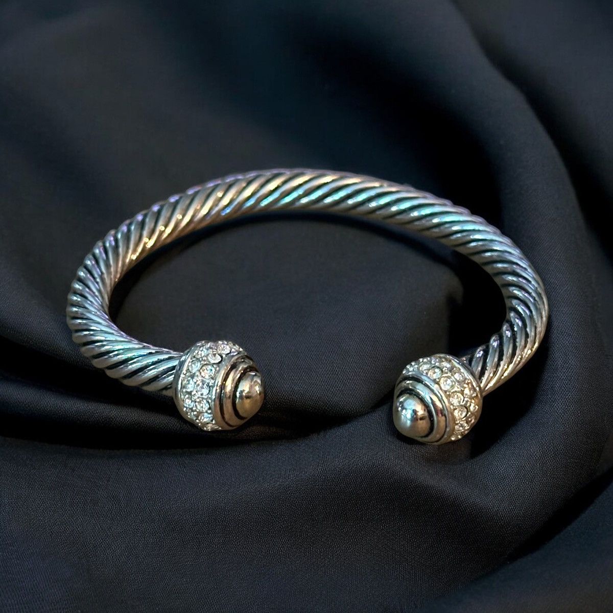 Other Silver tone twisted rope rhinestone cap cuff bangle bracelet Size ONE SIZE - 1 Thumbnail