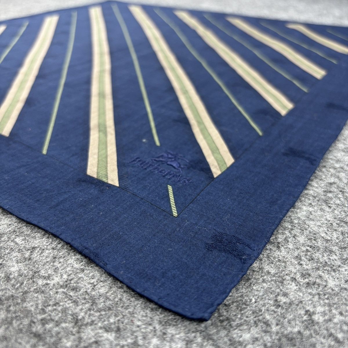 Burberry × Vintage Handkerchief # E030 # Bandana # Neckerchief Size ONE SIZE - 5 Thumbnail