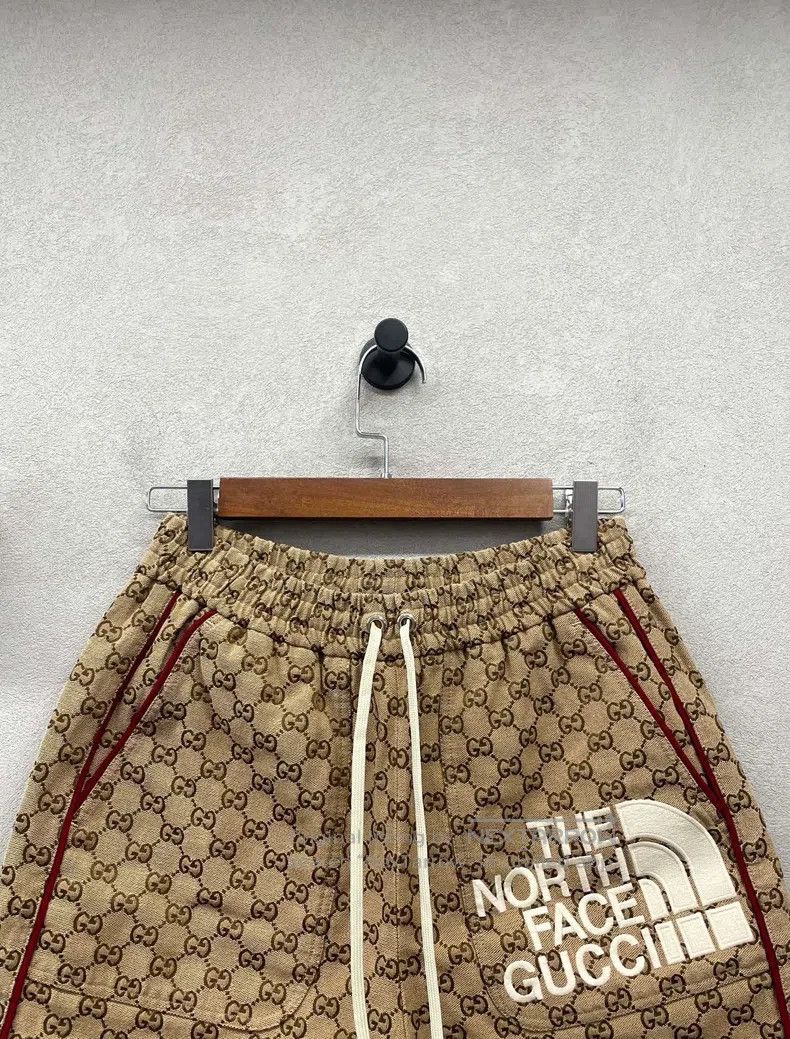Gucci Gucci SizeS Logo Printed Casual Shorts Size 42" / US 20 - 4 Thumbnail