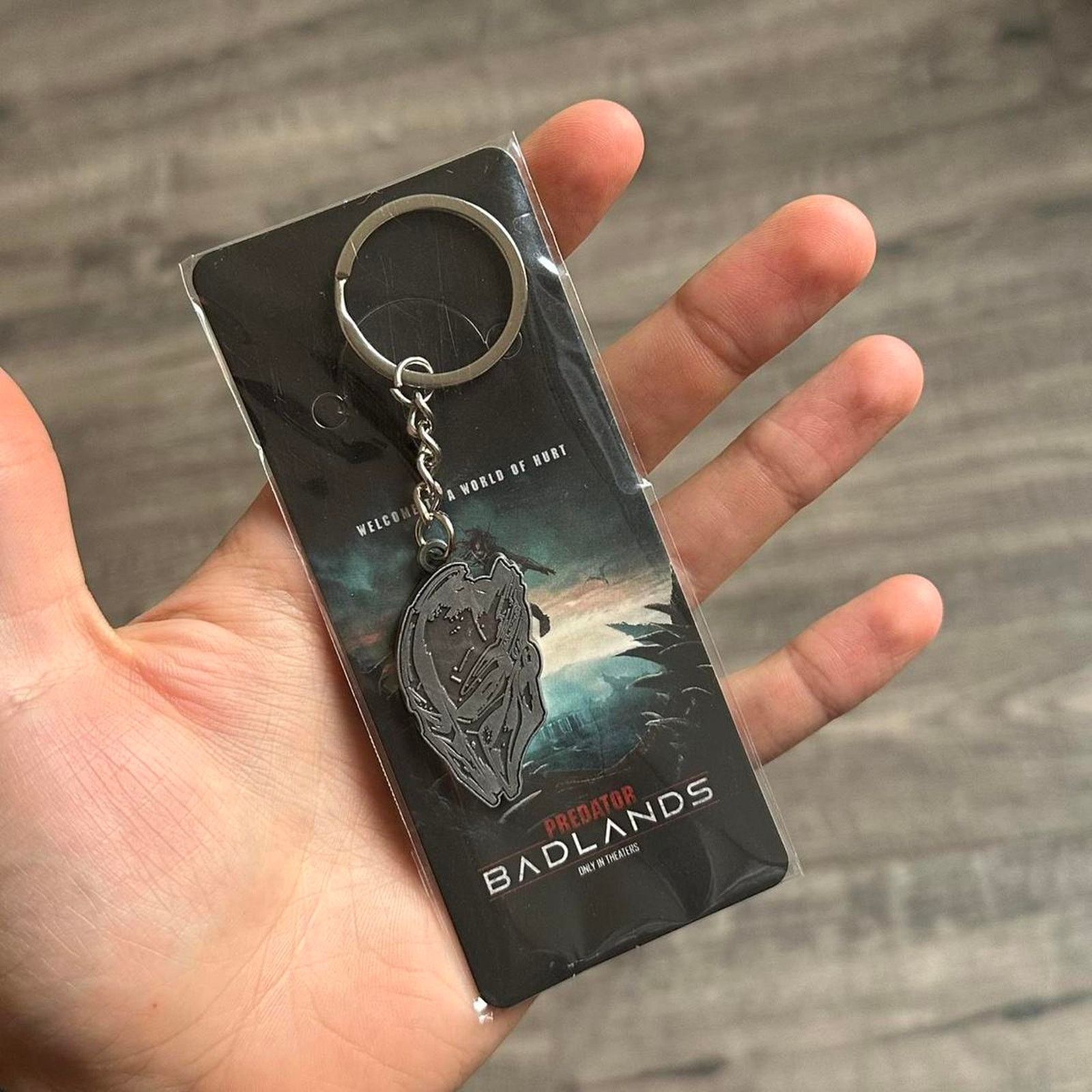 Other Predator Badlands IMAX 3D Collectible Keychain Movie Promo Size ONE SIZE - 1 Thumbnail