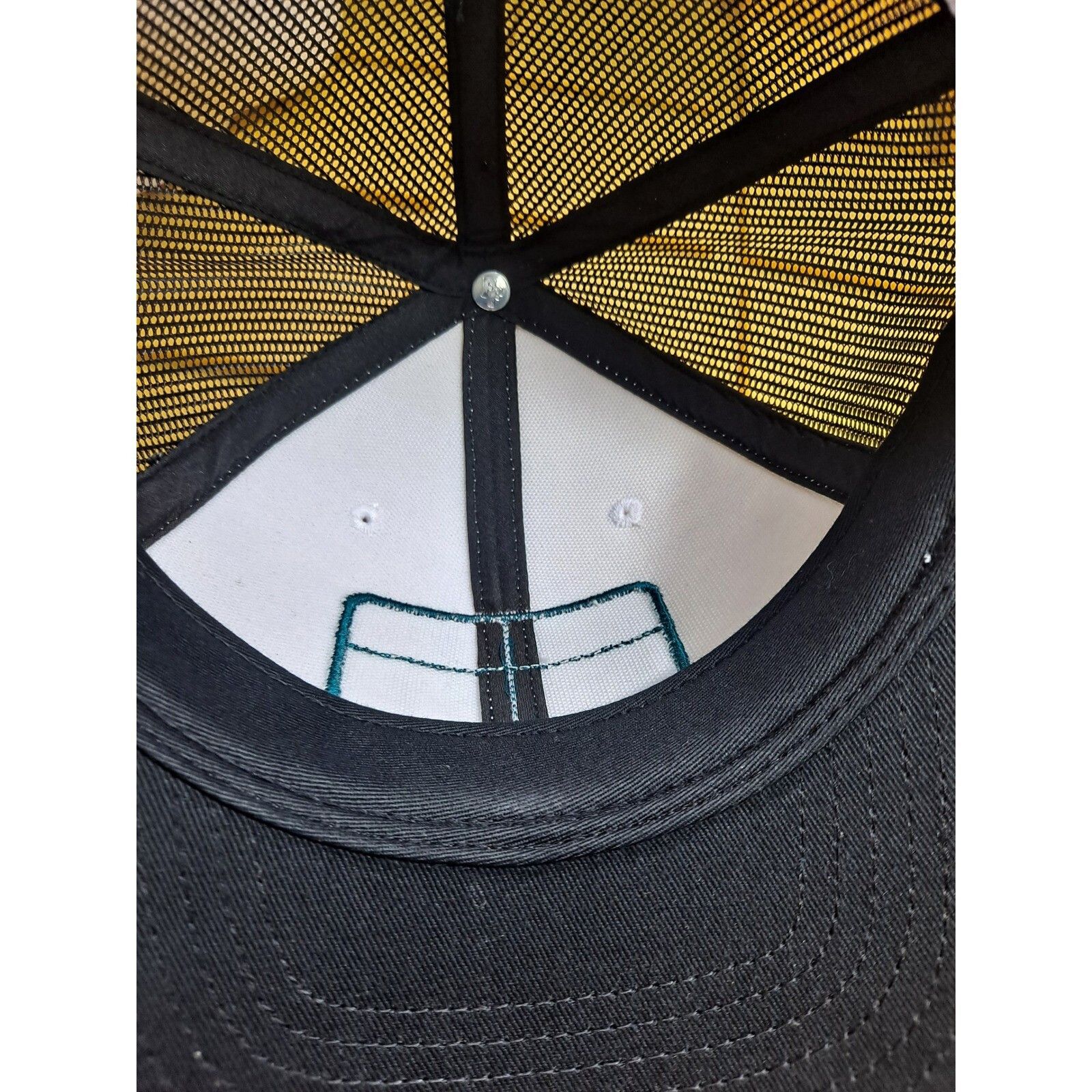 NFL NFL Philadelphia Eagles Trucker Hat Baseball Cap Snapback On Size ONE SIZE - 5 Thumbnail