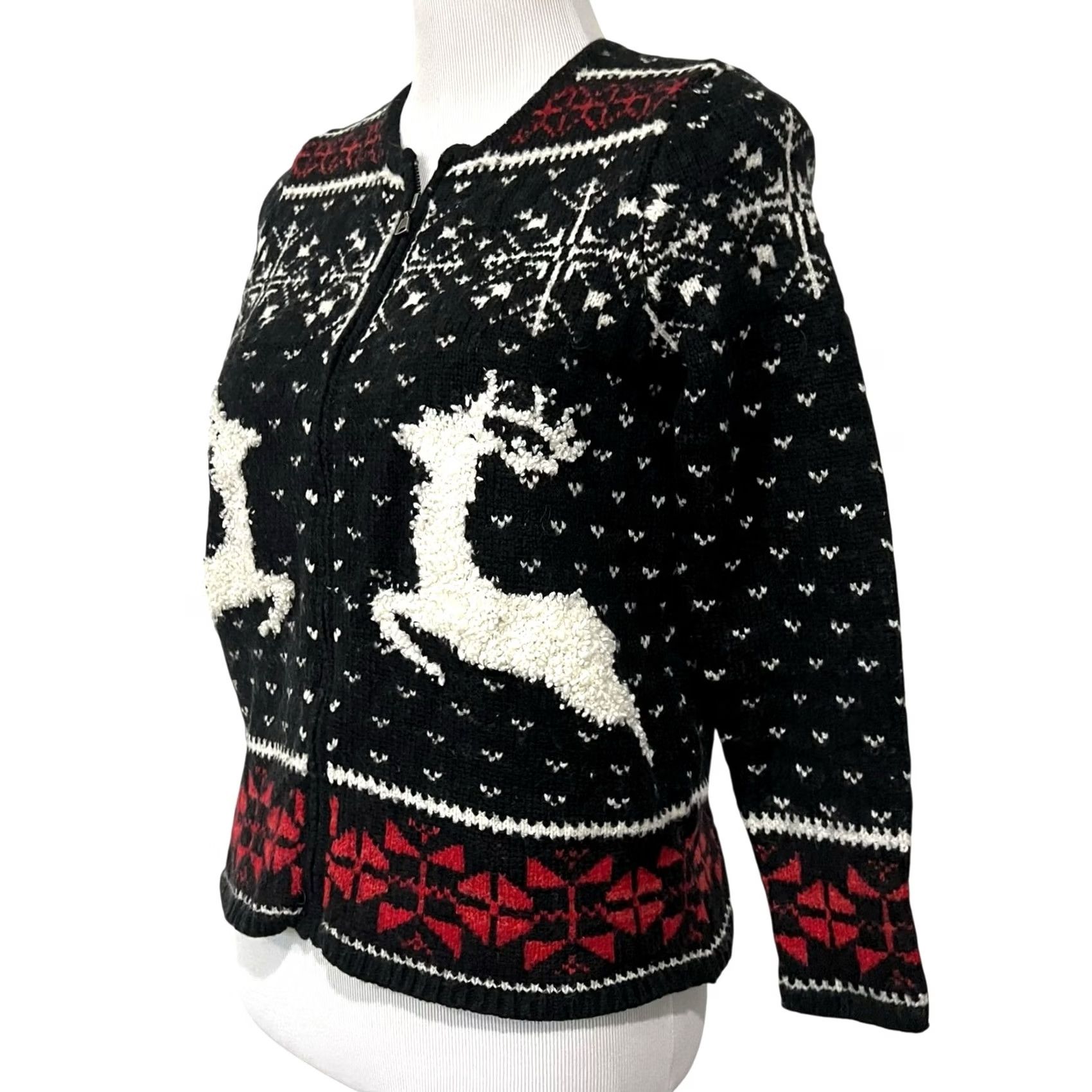 J. Jill VINTAGE J.Jill Sweater Fair Isle Black White Reindeer Holiday Christmas Cardigan XS Petite Women XS Black Fair Isle Reindeer Christmas Womens Size XS / US 0-2 / IT 36-38 - 3 Thumbnail