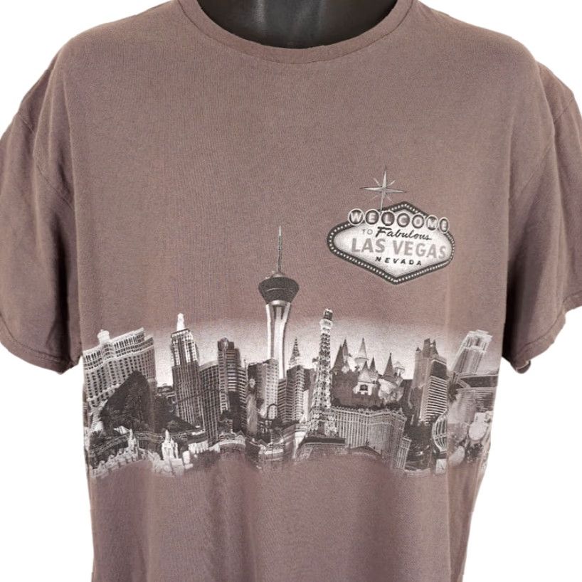 Delta Delta Las Vegas Skyline T Shirt Mens XL Brown Wraparound Print Destination Travel Size US XL / EU 56 / 4 - 2 Thumbnail