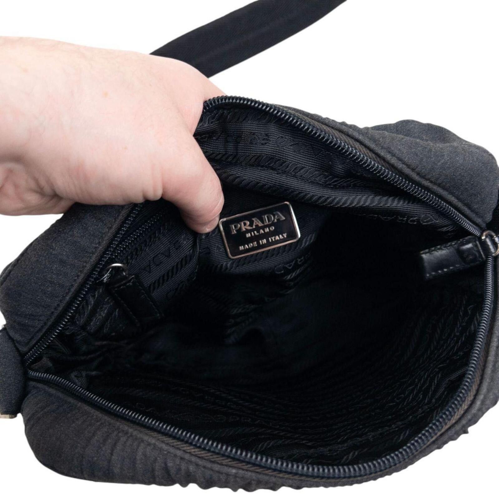 Prada Vintage 1999 Prada Sport Crossbody Bag Size ONE SIZE - 5 Thumbnail