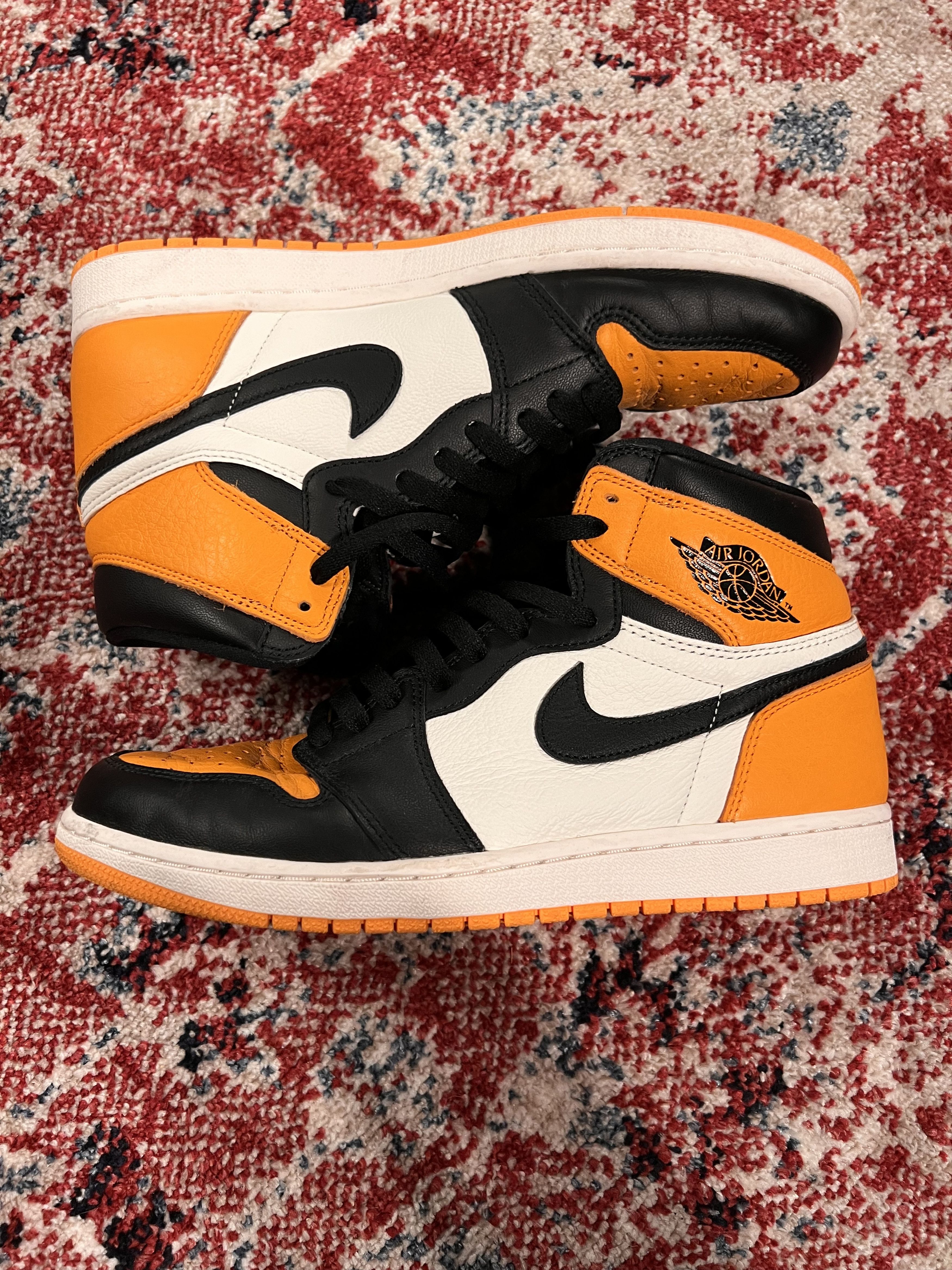 Air Jordan Retro High OG Yellow Toe Taxi